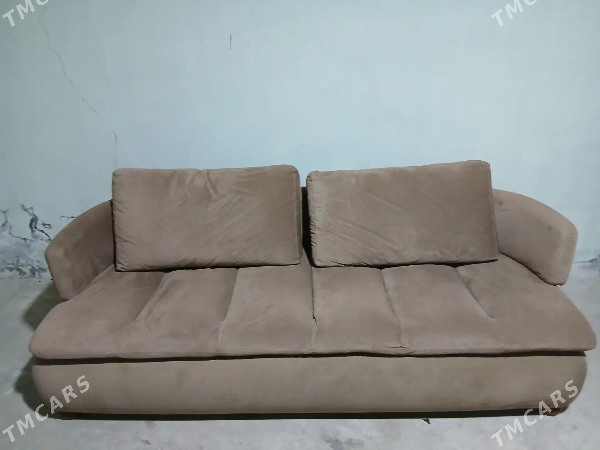 Divan - Mary - img 1