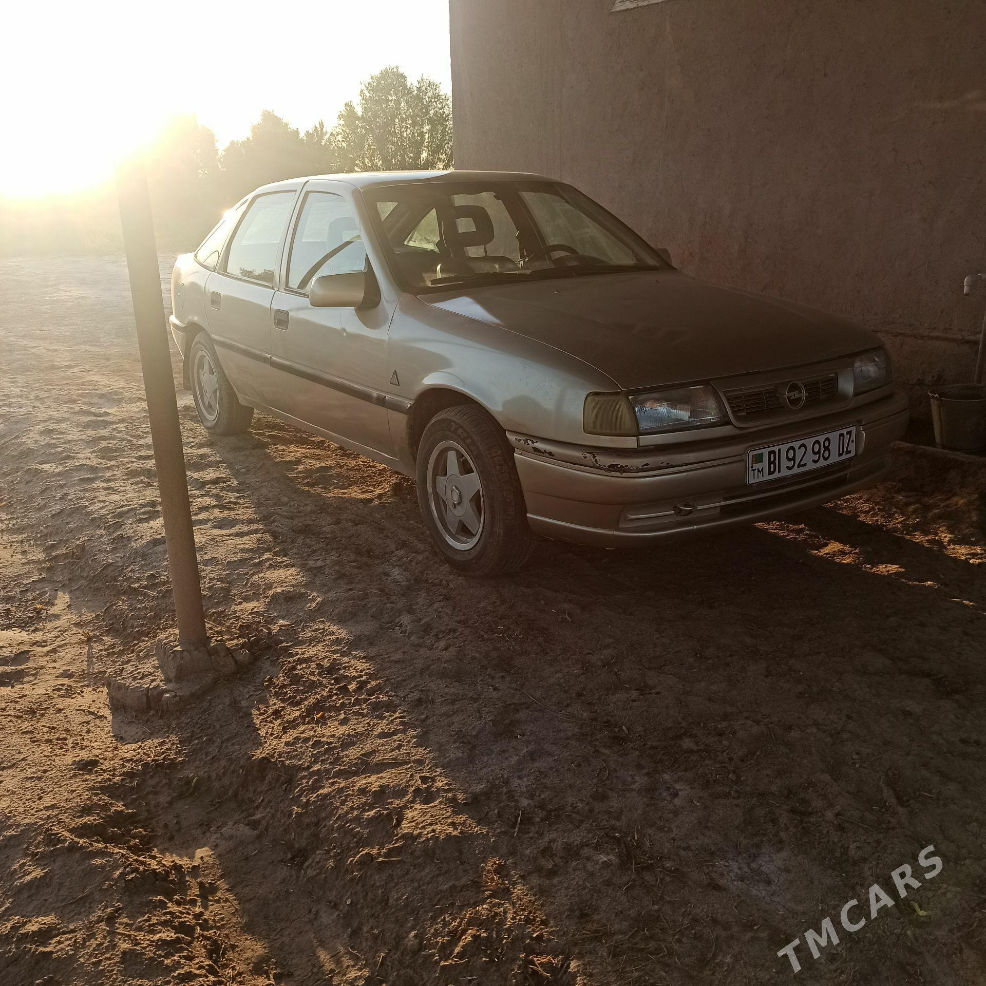 Opel Zafira 1992 - 23 000 TMT - етр. Туркменбаши - img 1
