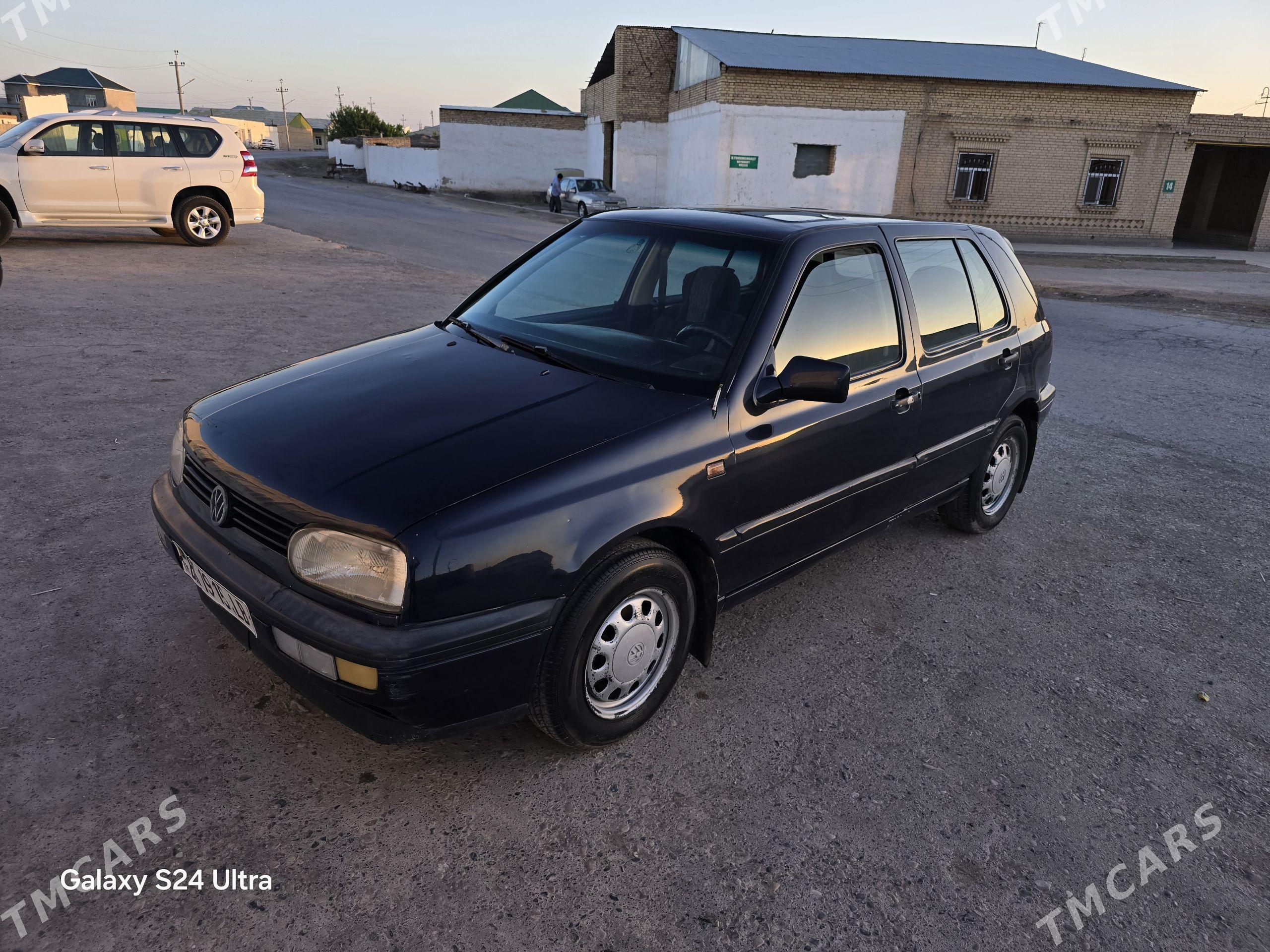 Volkswagen Golf 1993 - 23 000 TMT - Туркменабат - img 1