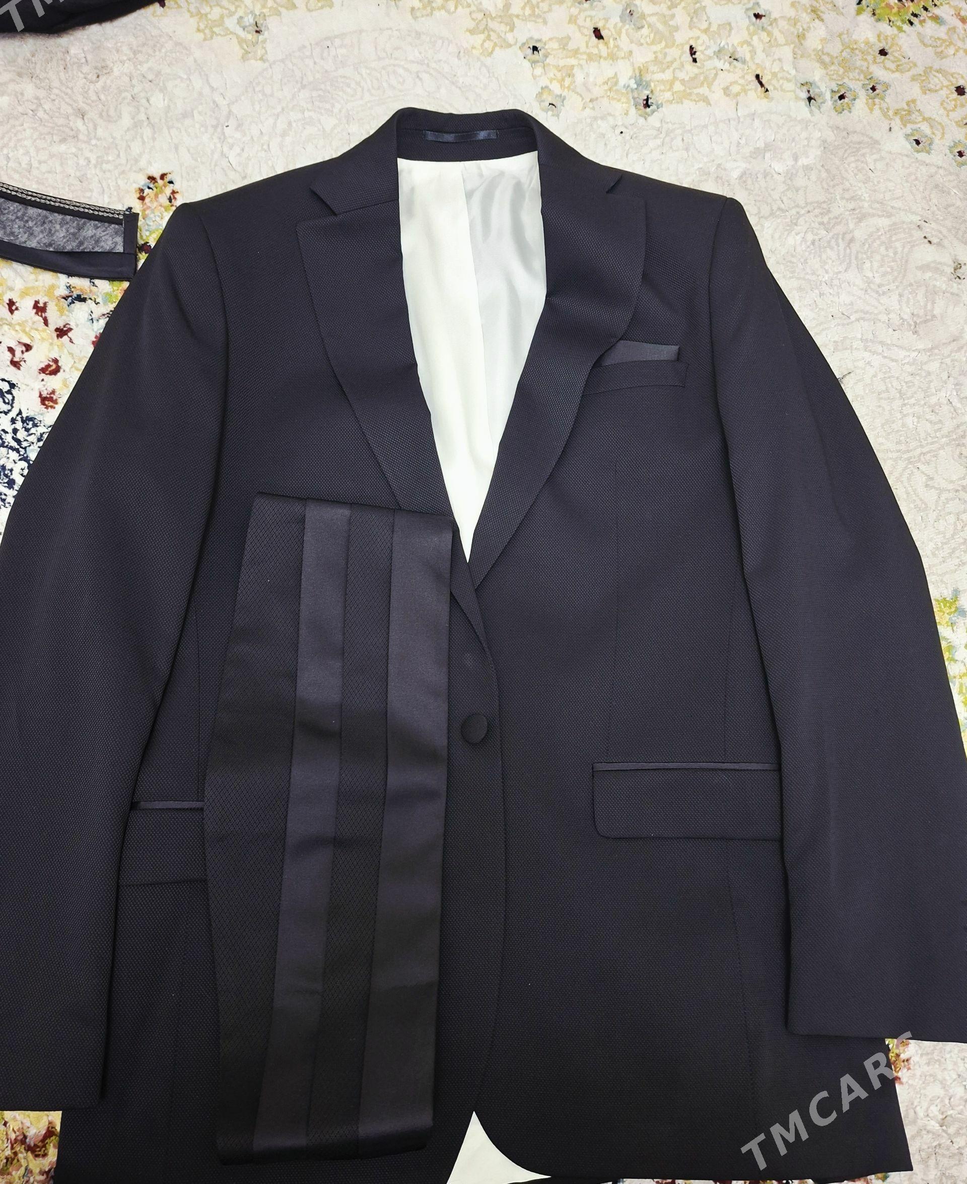 Kastyum D'S Damat - Мир 4 - img 1