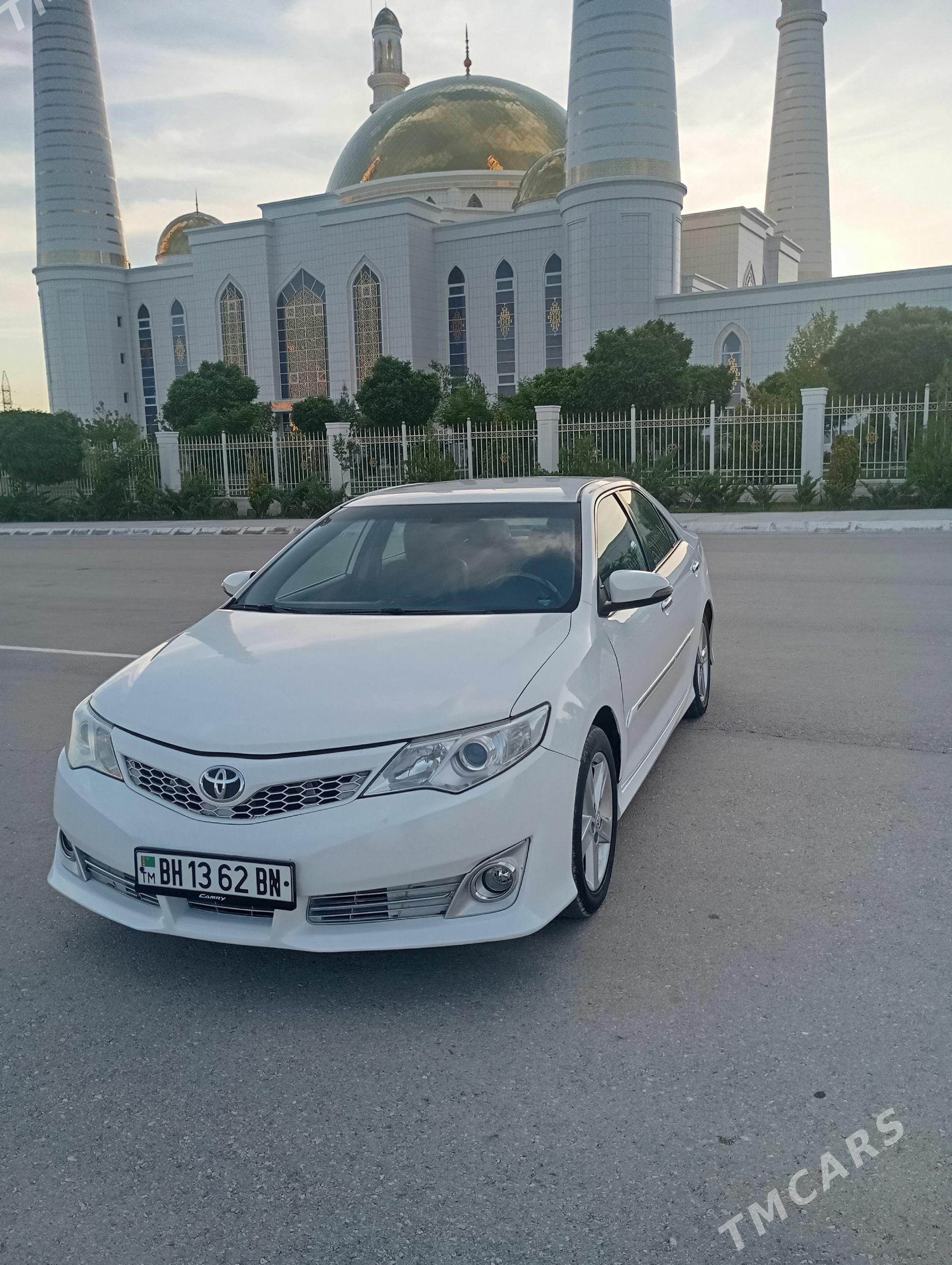 Toyota Camry 2014 - 245 000 TMT - Балканабат - img 1