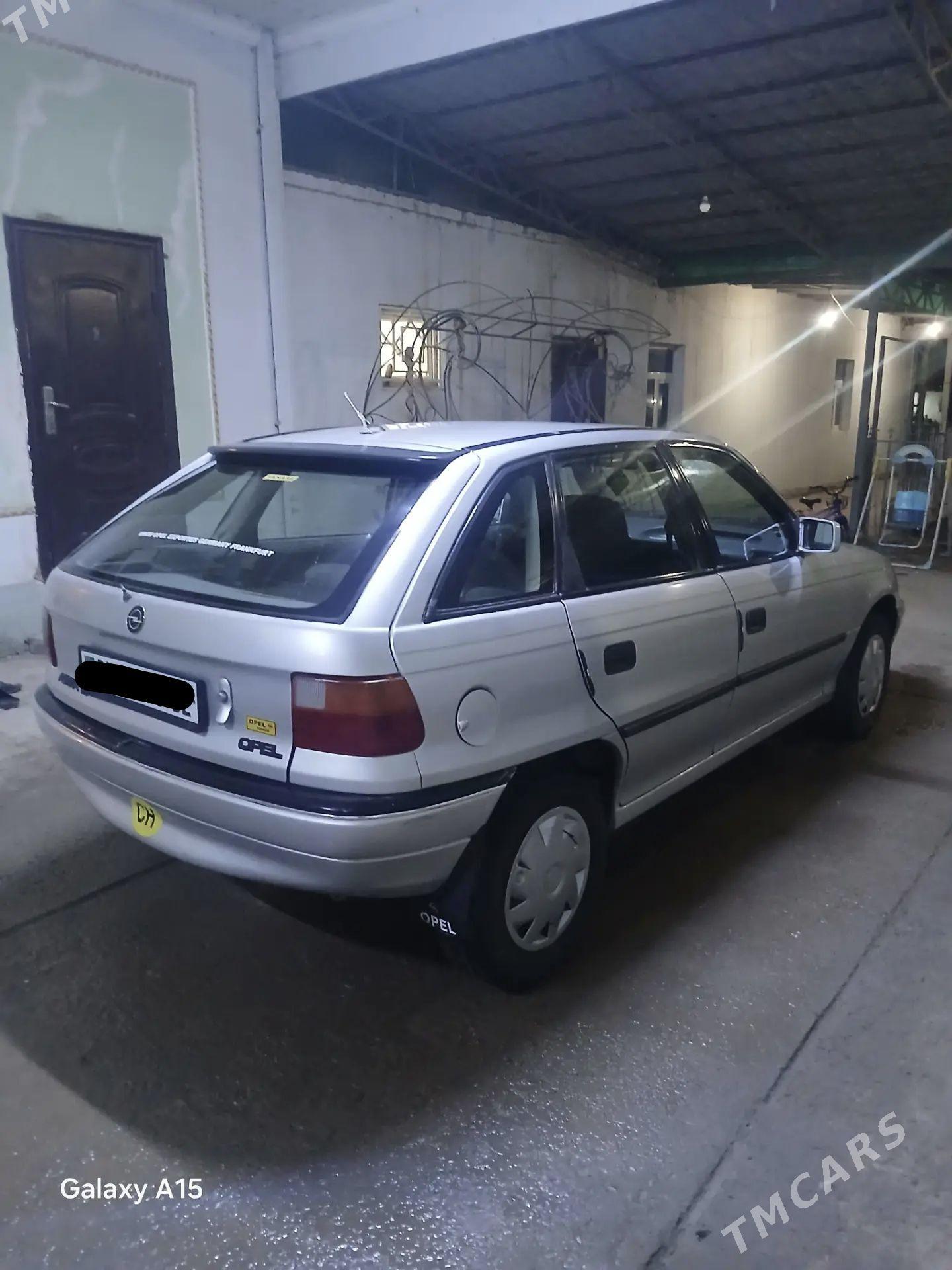Opel Astra 1992 - 53 000 TMT - Гурбансолтан Едже - img 1
