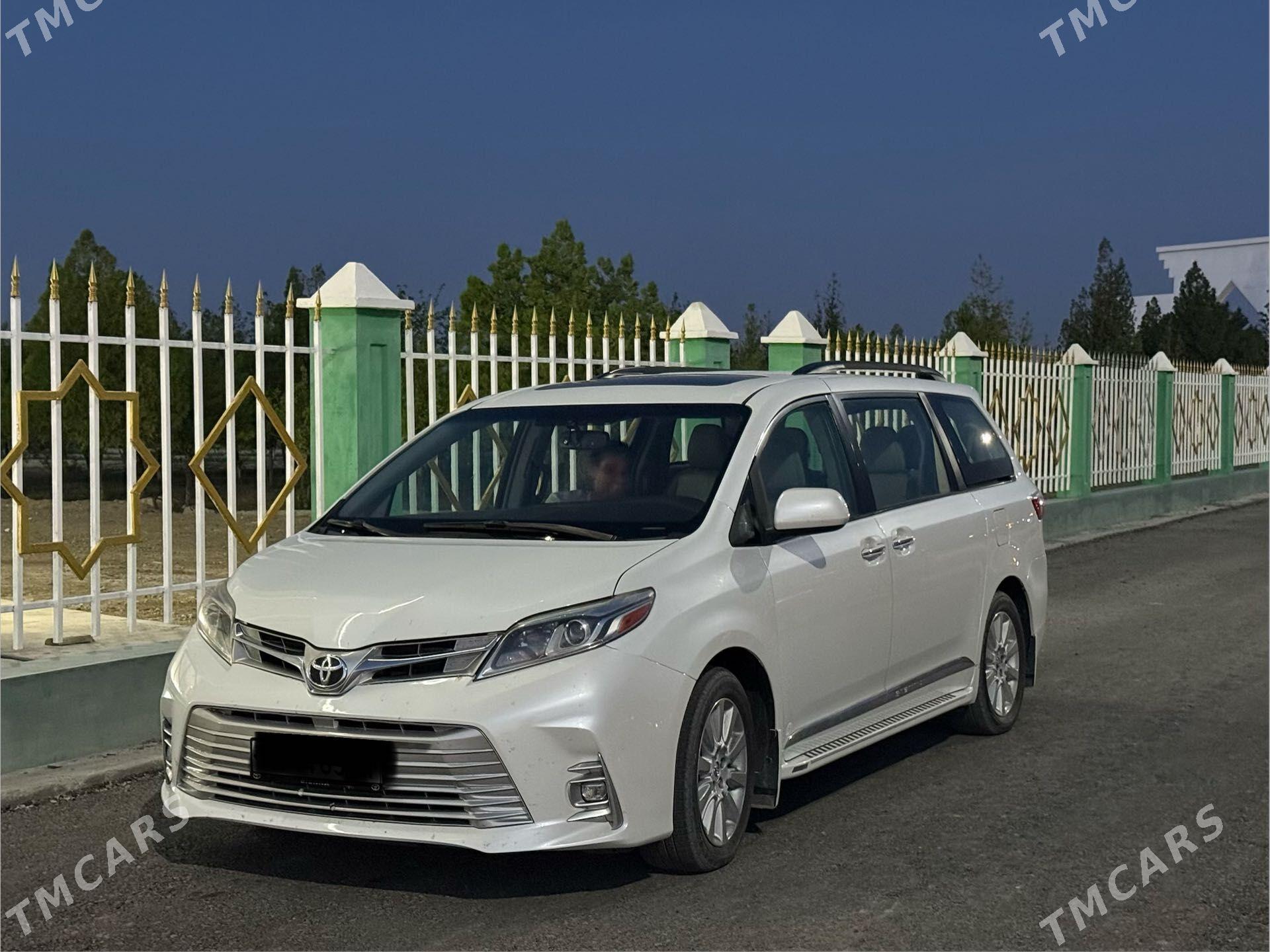 Toyota Sienna 2017 - 440 000 TMT - Bereket - img 1