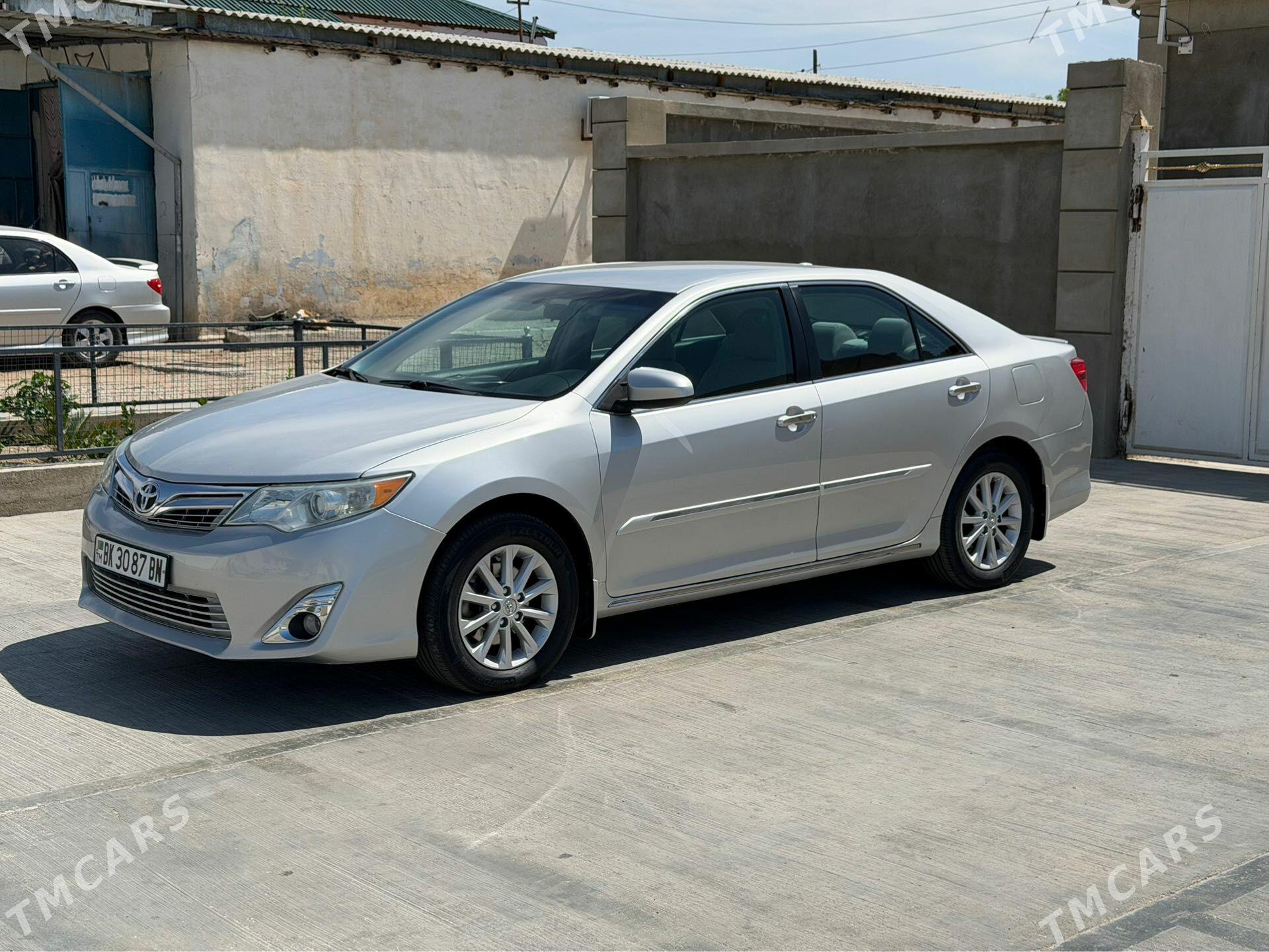 Toyota Camry 2011 - 238 000 TMT - Балканабат - img 1