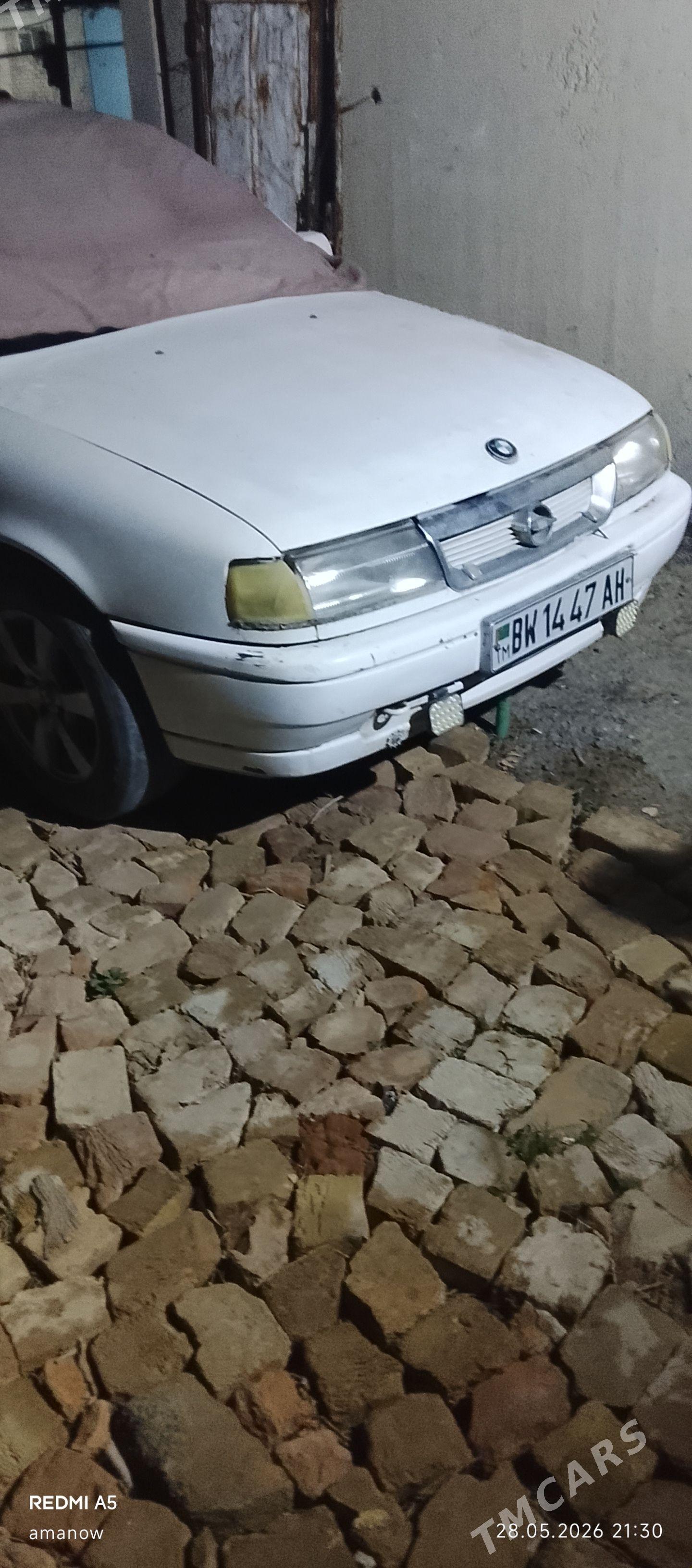 Opel Vectra 1991 - 18 000 TMT - Ak bugdaý etraby - img 1