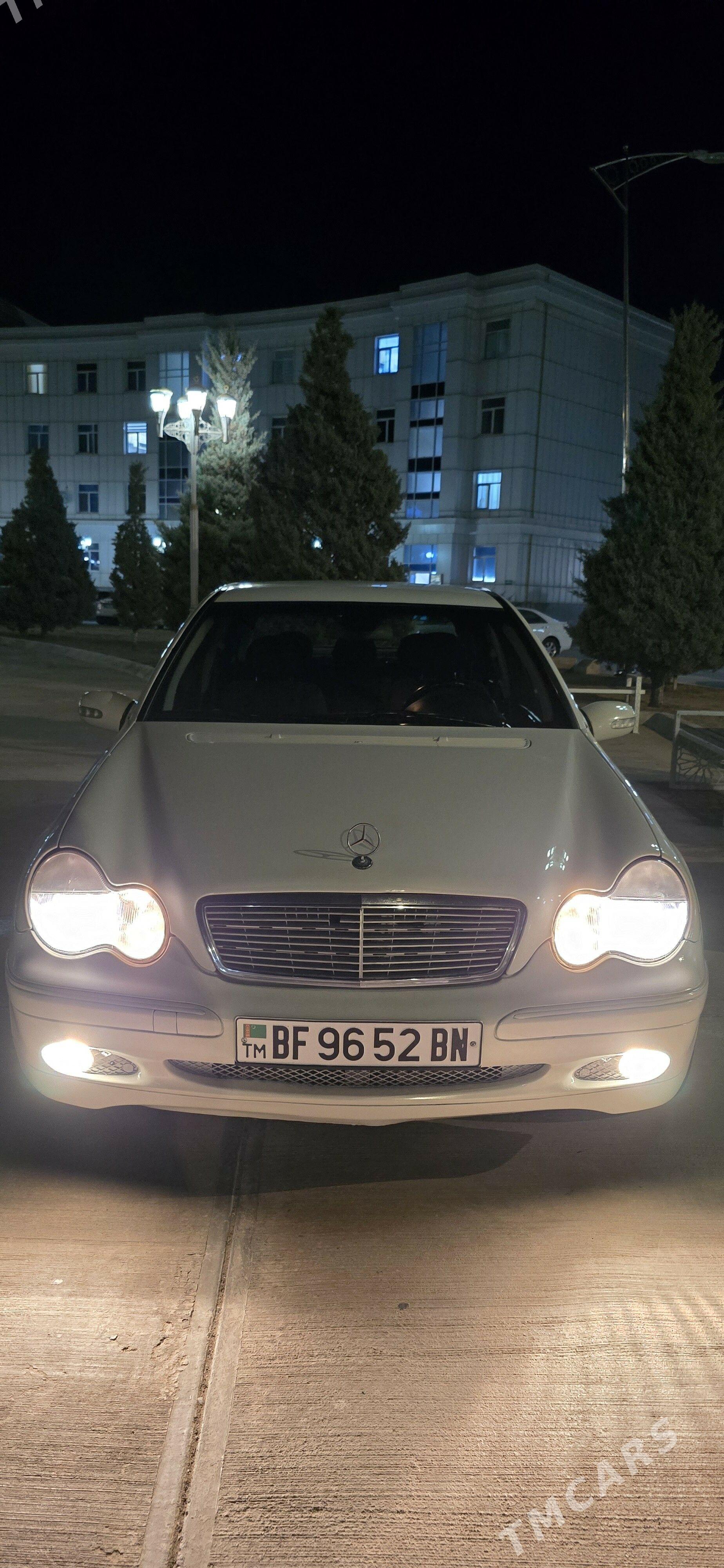 Mercedes-Benz C320 2001 - 98 000 TMT - Туркменбаши - img 1