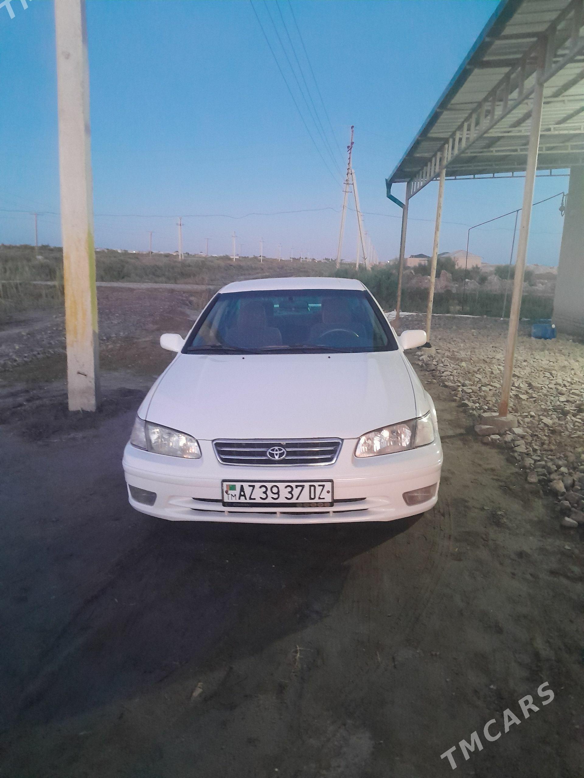 Toyota Camry 2001 - 185 000 TMT - Шабатский этрап - img 1
