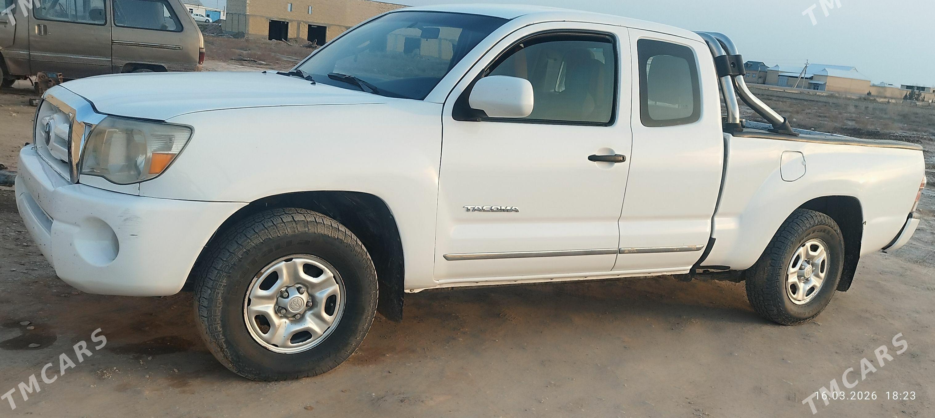 Toyota Tacoma 2012 - 250 000 TMT - Türkmenabat - img 1