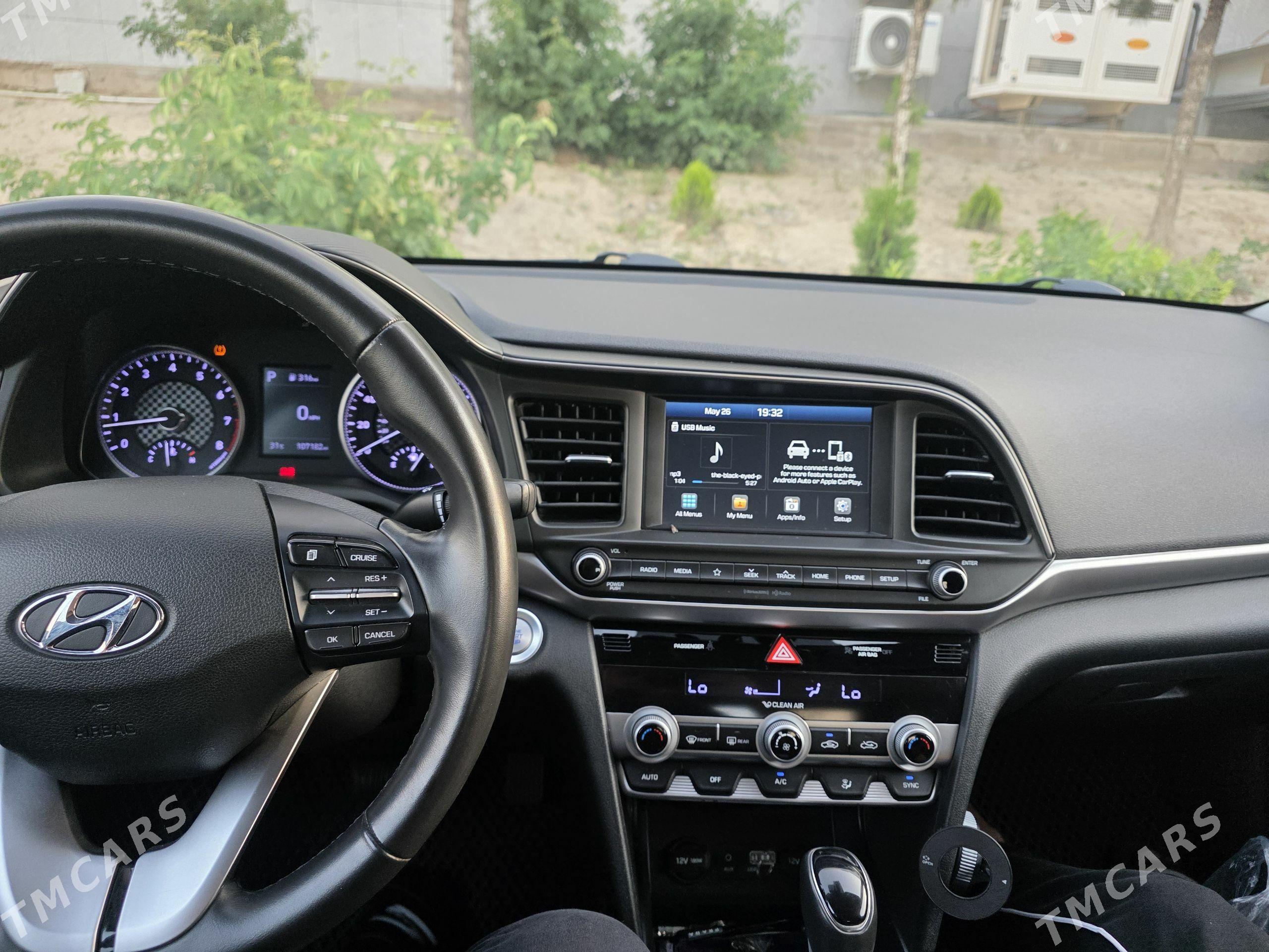 Hyundai Elantra 2019 - 235 000 TMT - Багир - img 1