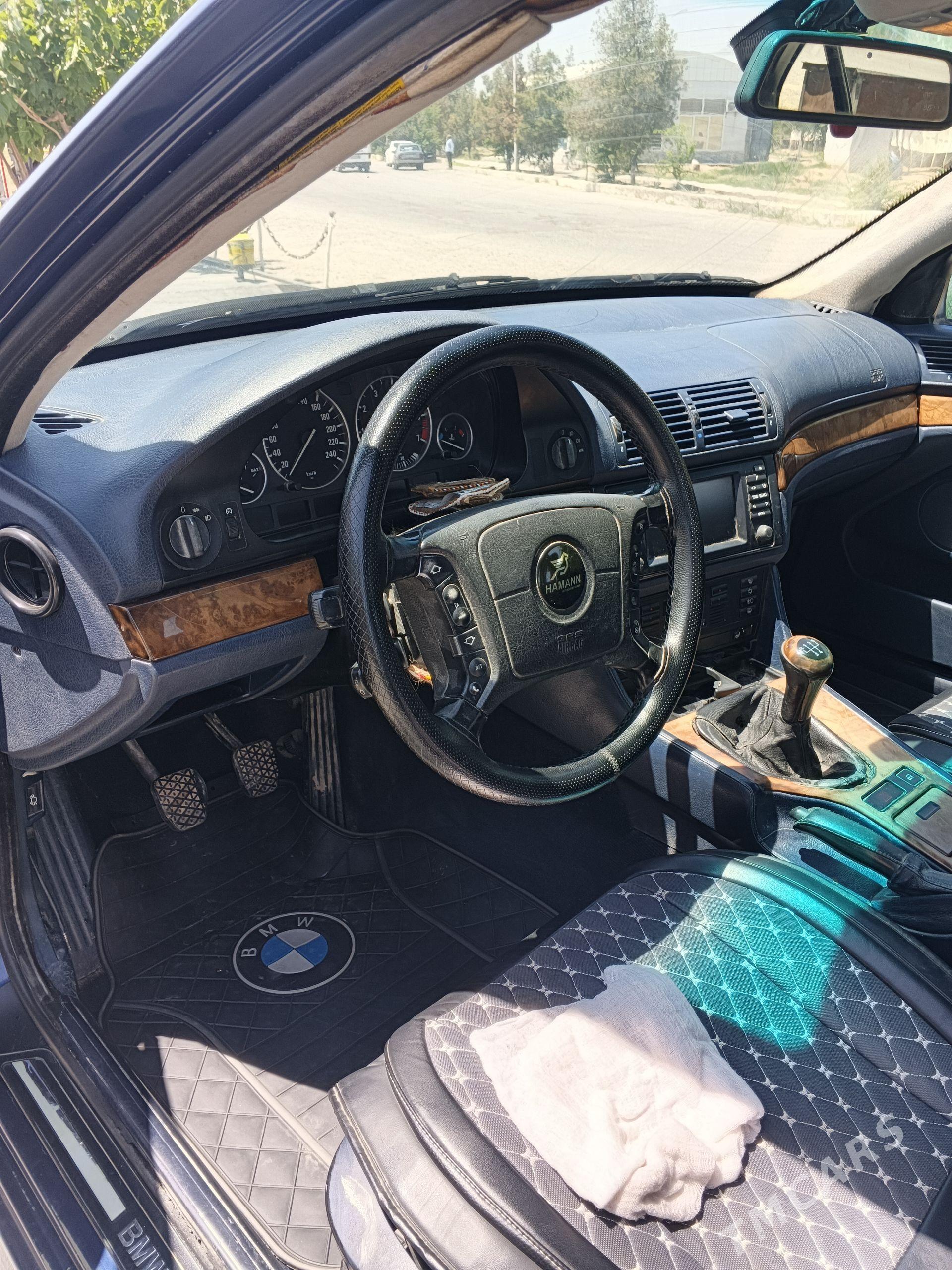 BMW E39 1998 - 115 000 TMT - Мары - img 1