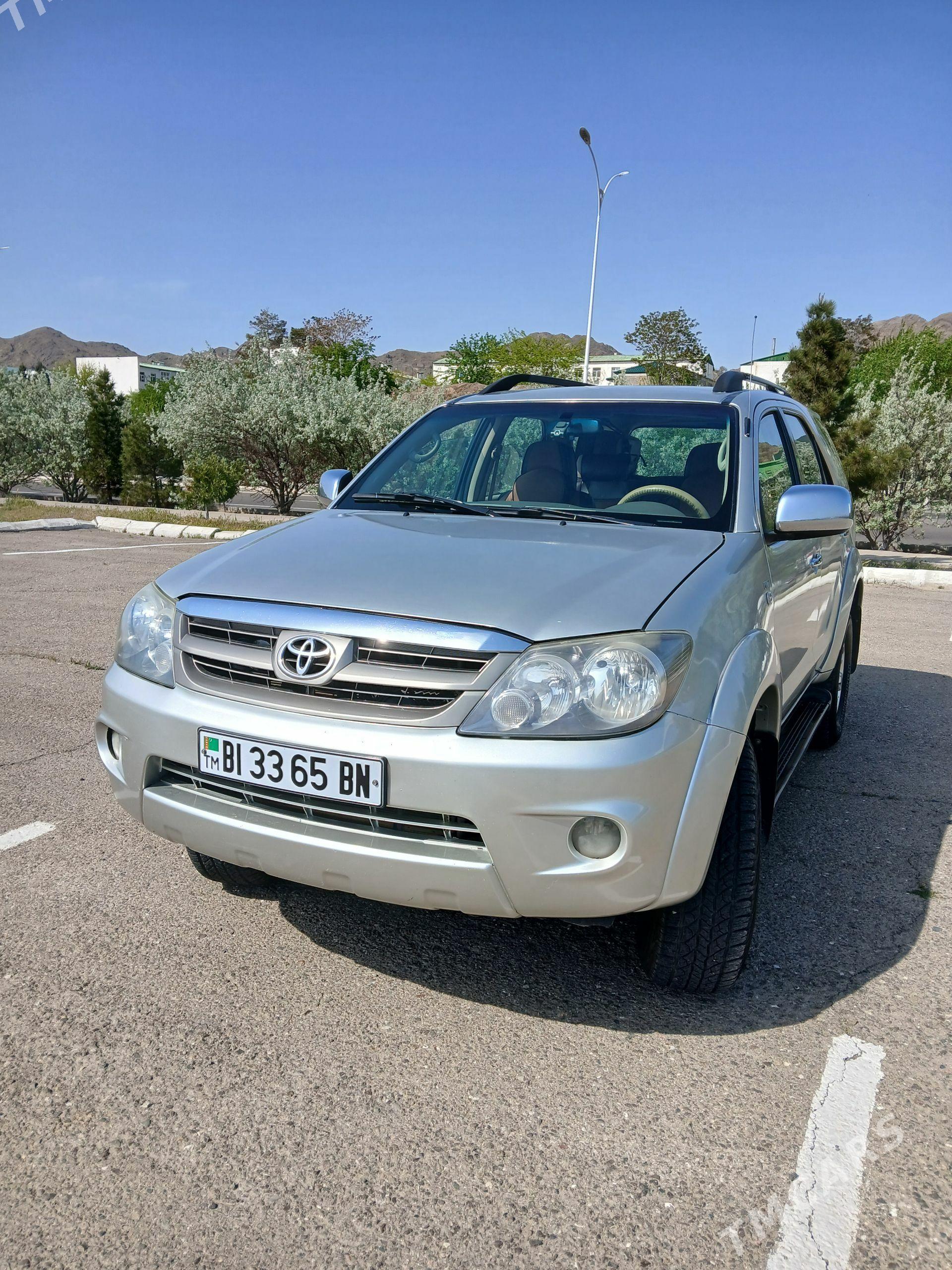 Toyota Fortuner 2007 - 270 000 TMT - Туркменбаши - img 1