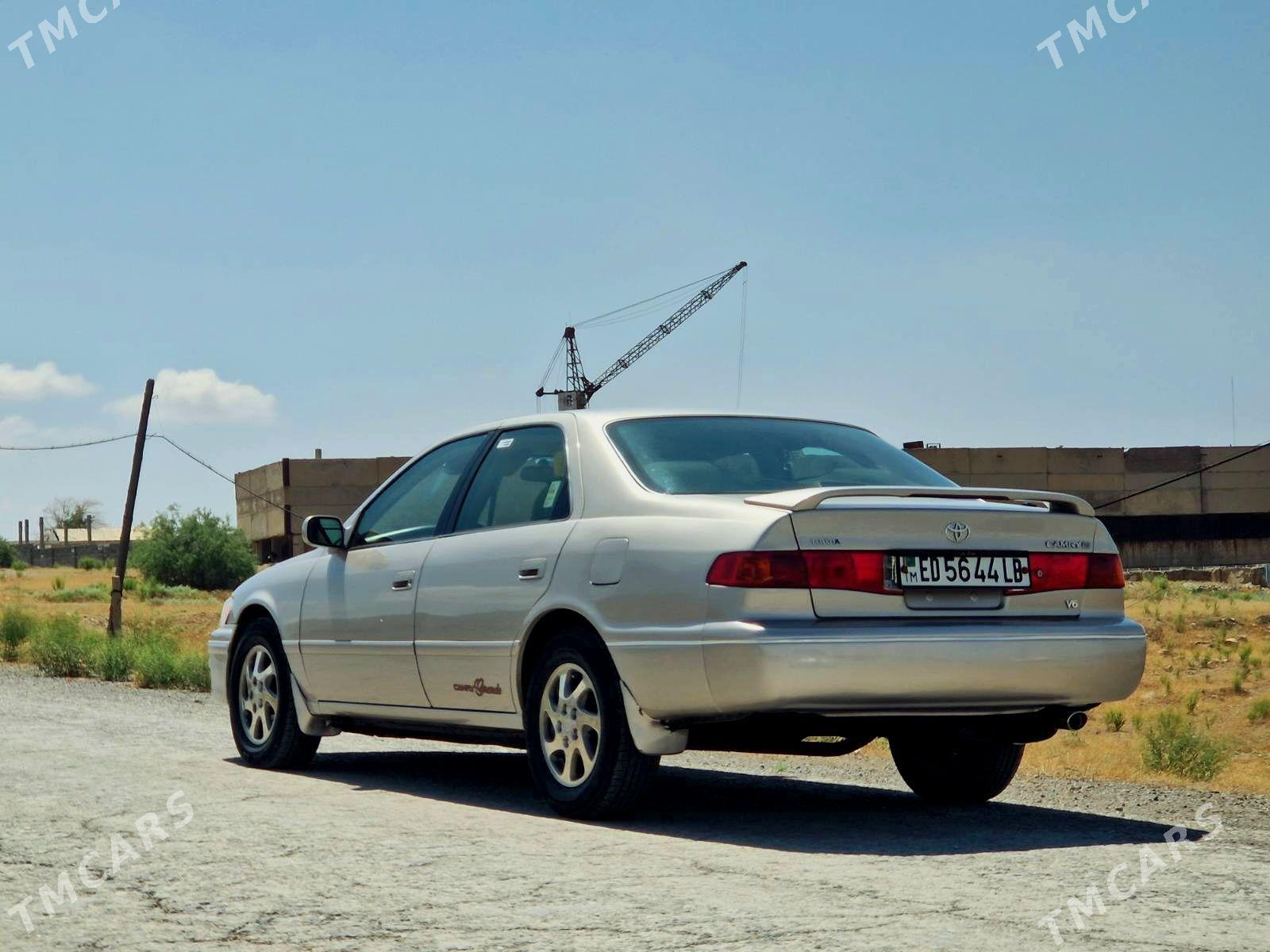 Toyota Camry 2000 - 185 000 TMT - Магданлы - img 1