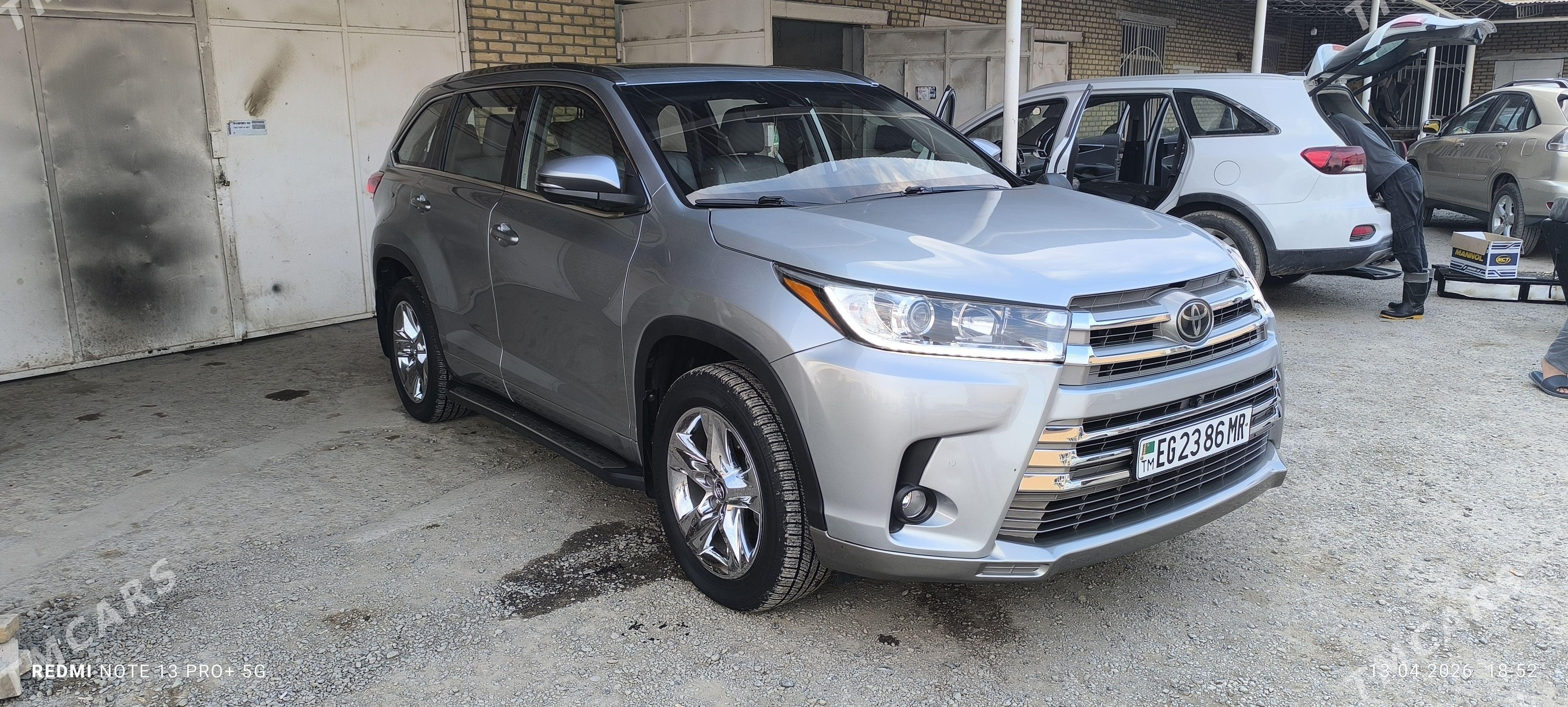 Toyota Highlander 2018 - 500 000 TMT - Мары - img 1