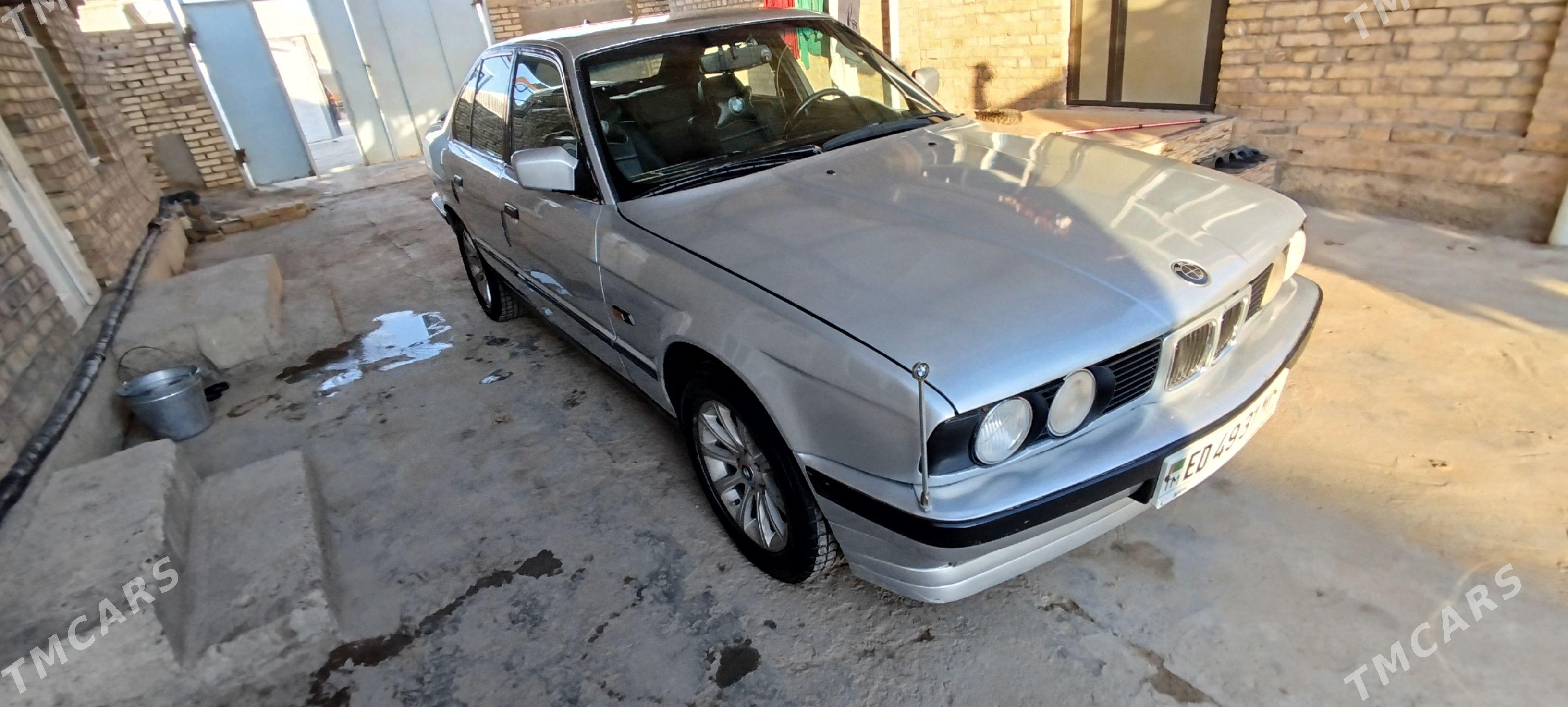 BMW 525 1992 - 60 000 TMT - Мары - img 1