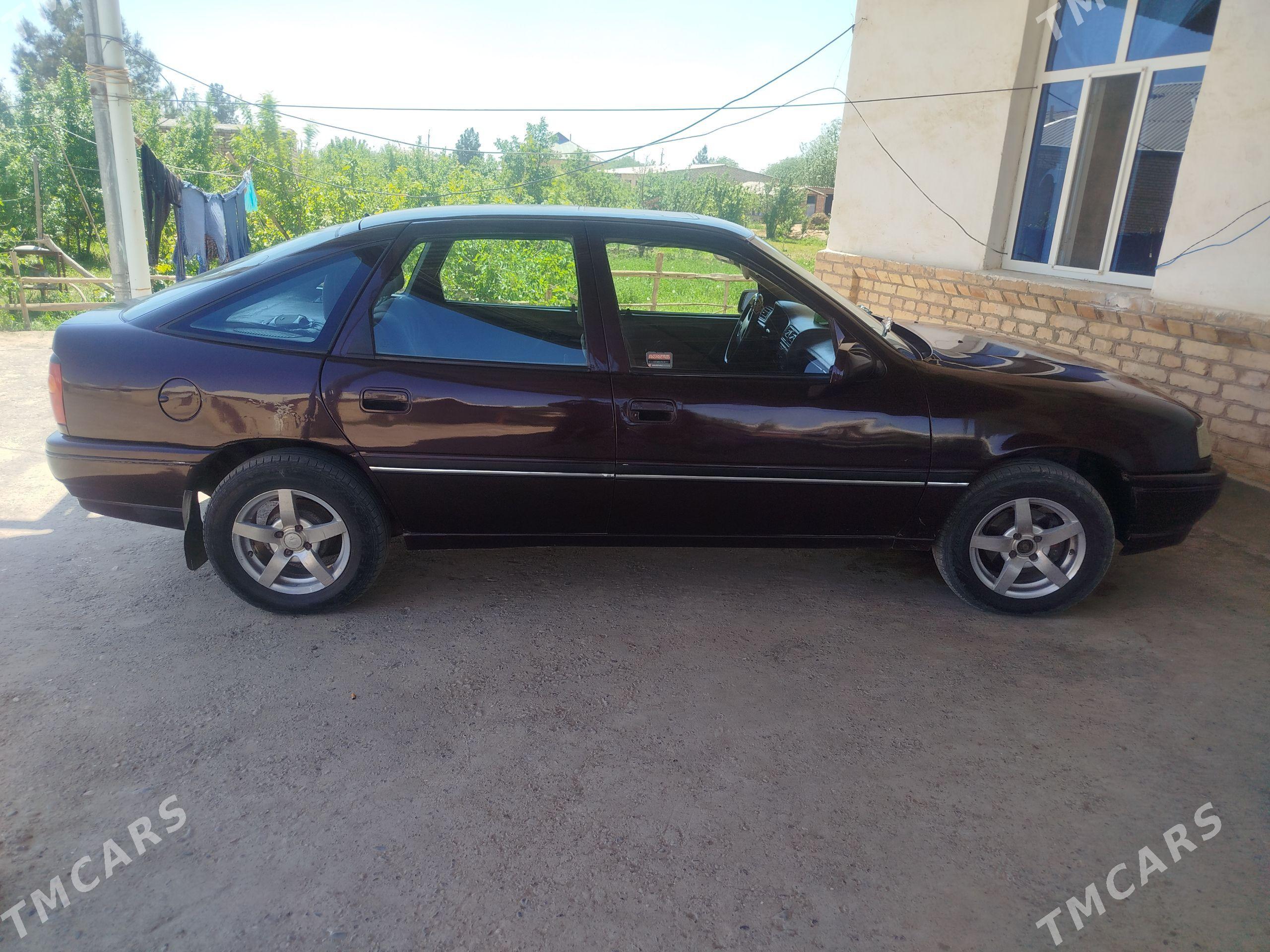 Opel Vectra 1994 - 33 000 TMT - Мургап - img 1