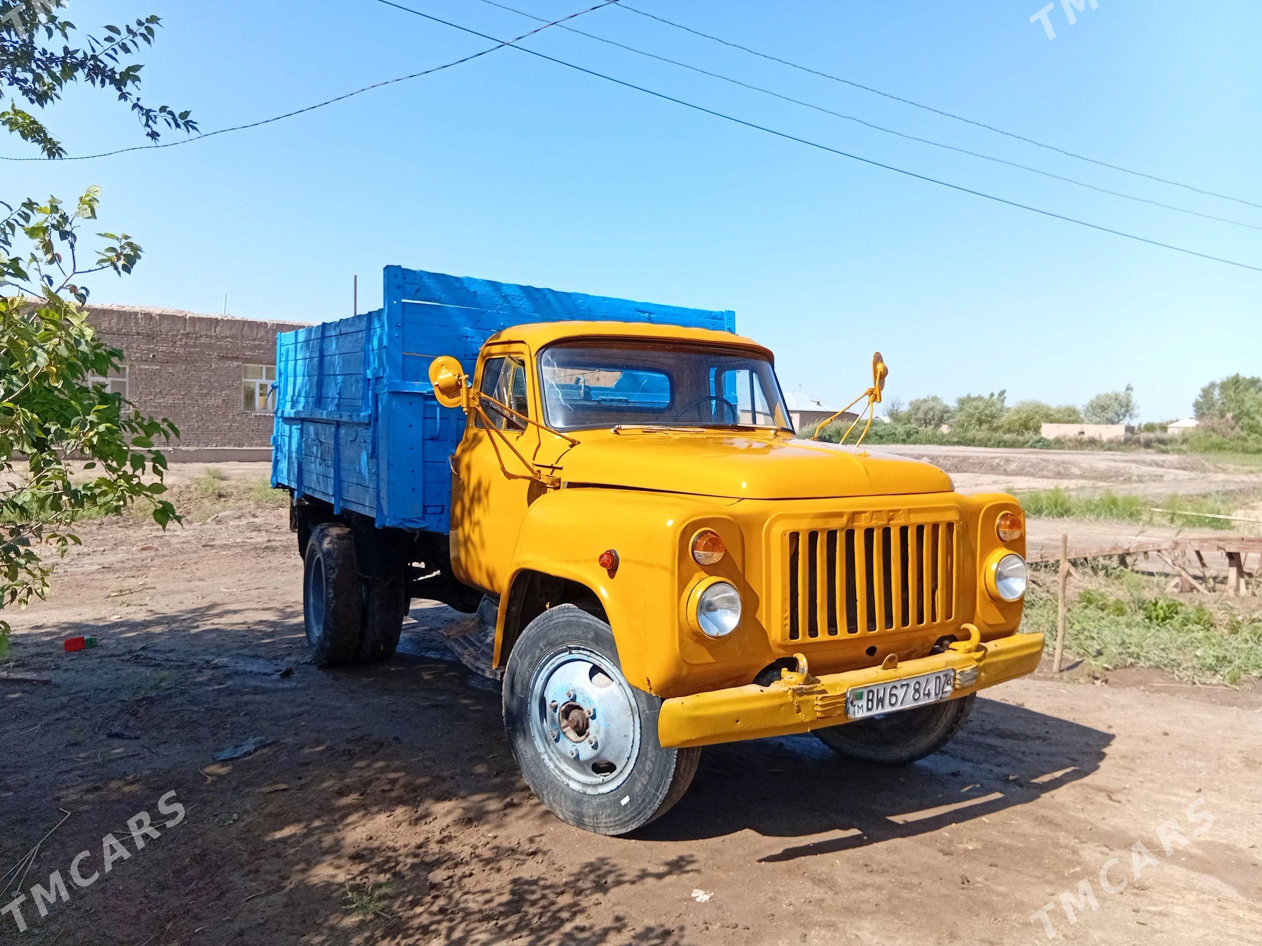 Gaz 52 1980 - 30 000 TMT - Boldumsaz - img 1