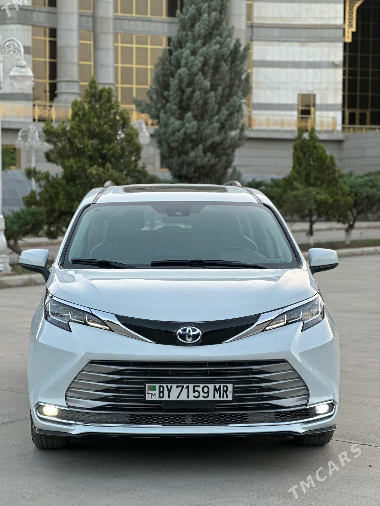 Toyota Sienna 2021 - 530 000 TMT - Мары - img 1
