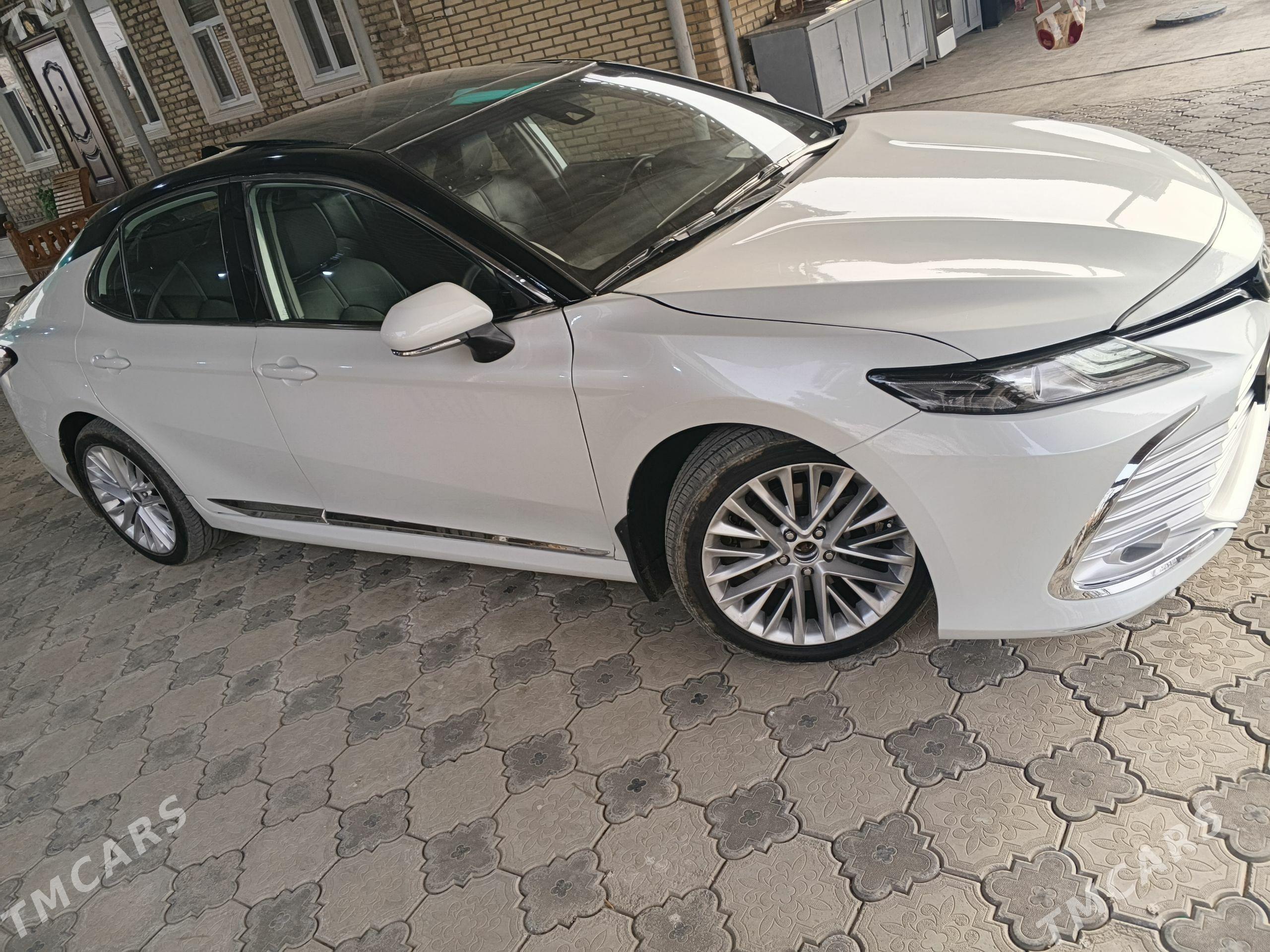 Toyota Camry 2020 - 350 000 TMT - Мары - img 1