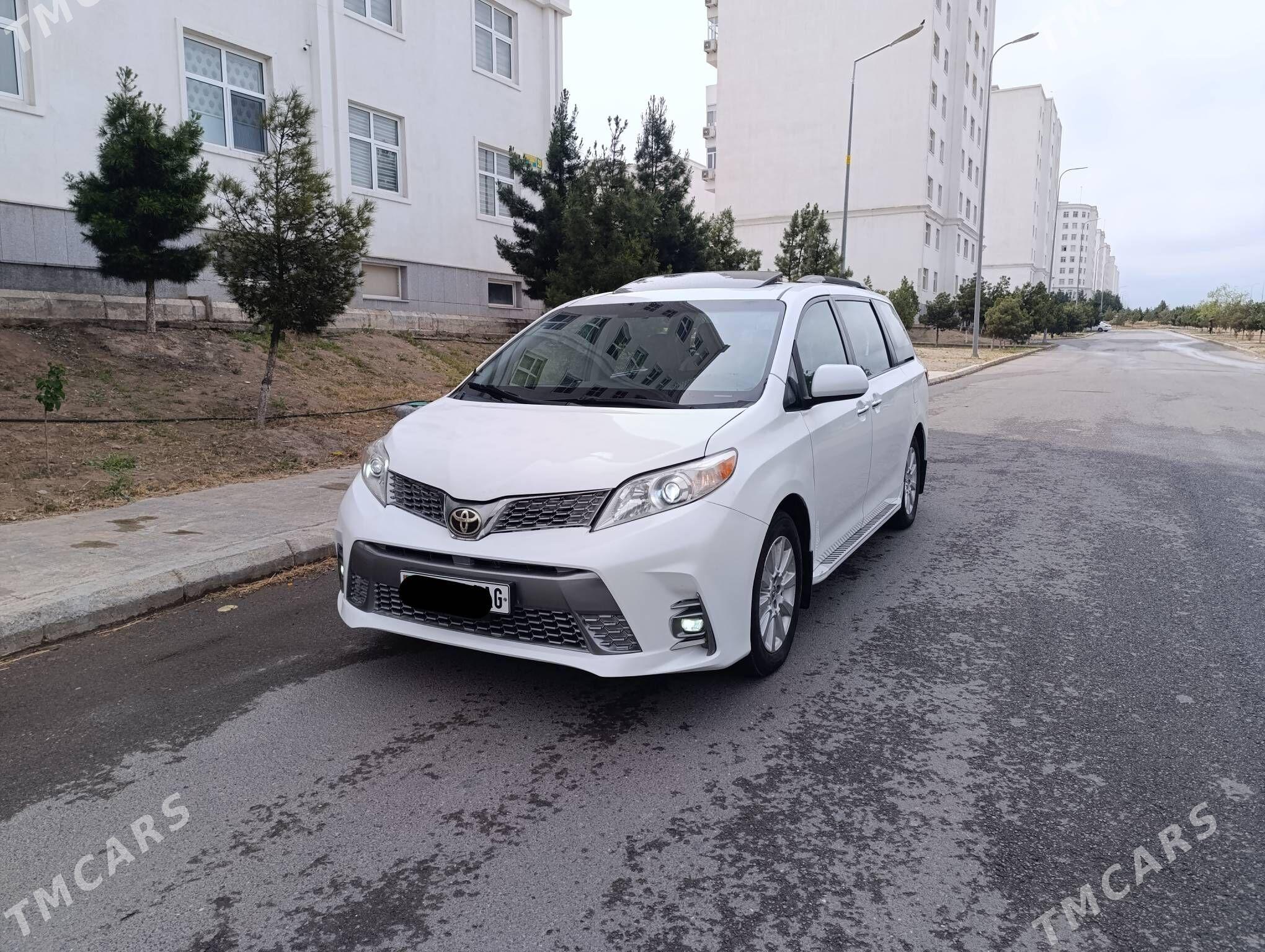 Toyota Sienna 2016 - 358 000 TMT - Aşgabat - img 1