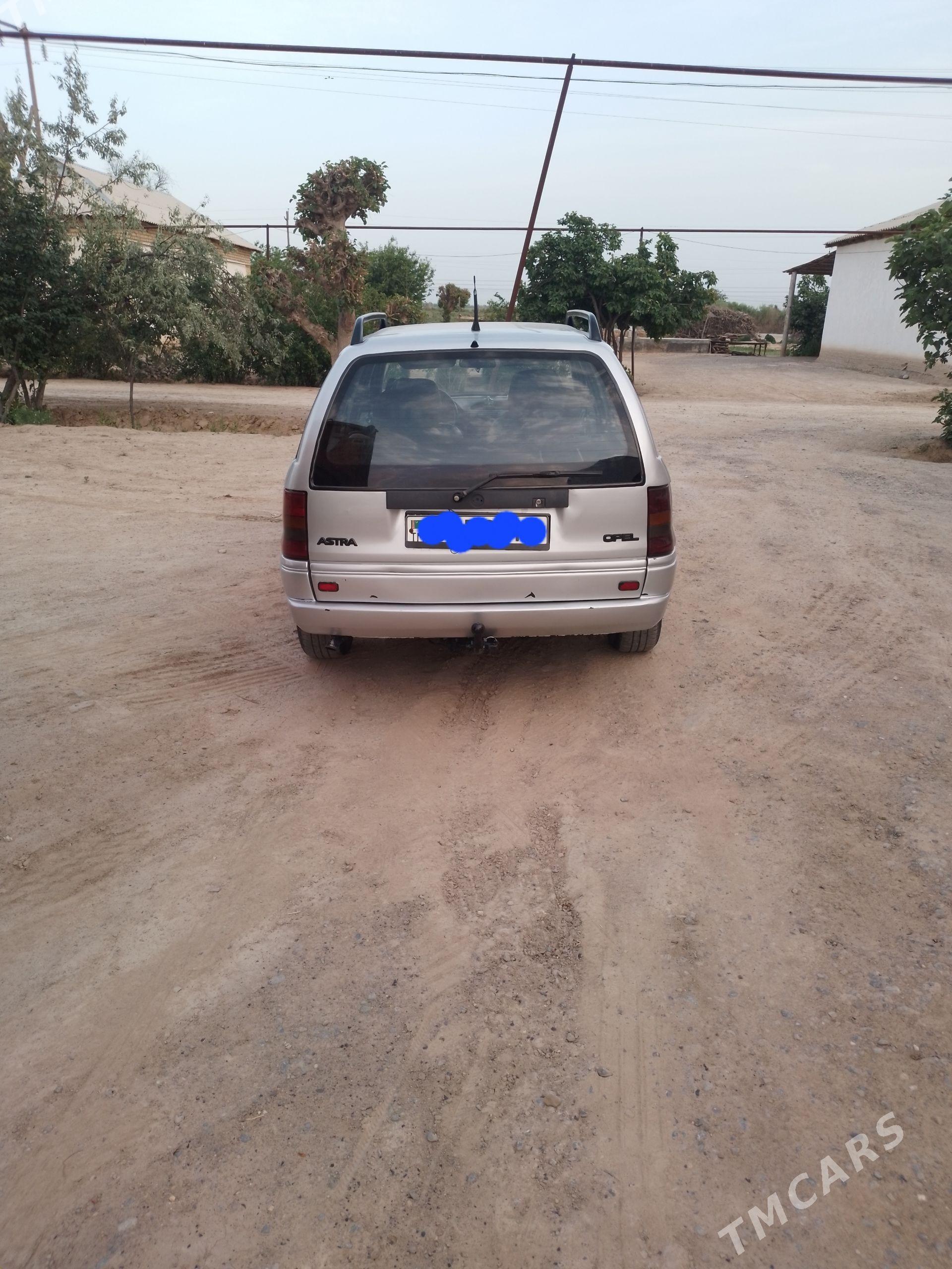 Opel Astra 1993 - 50 000 TMT - Мары - img 1