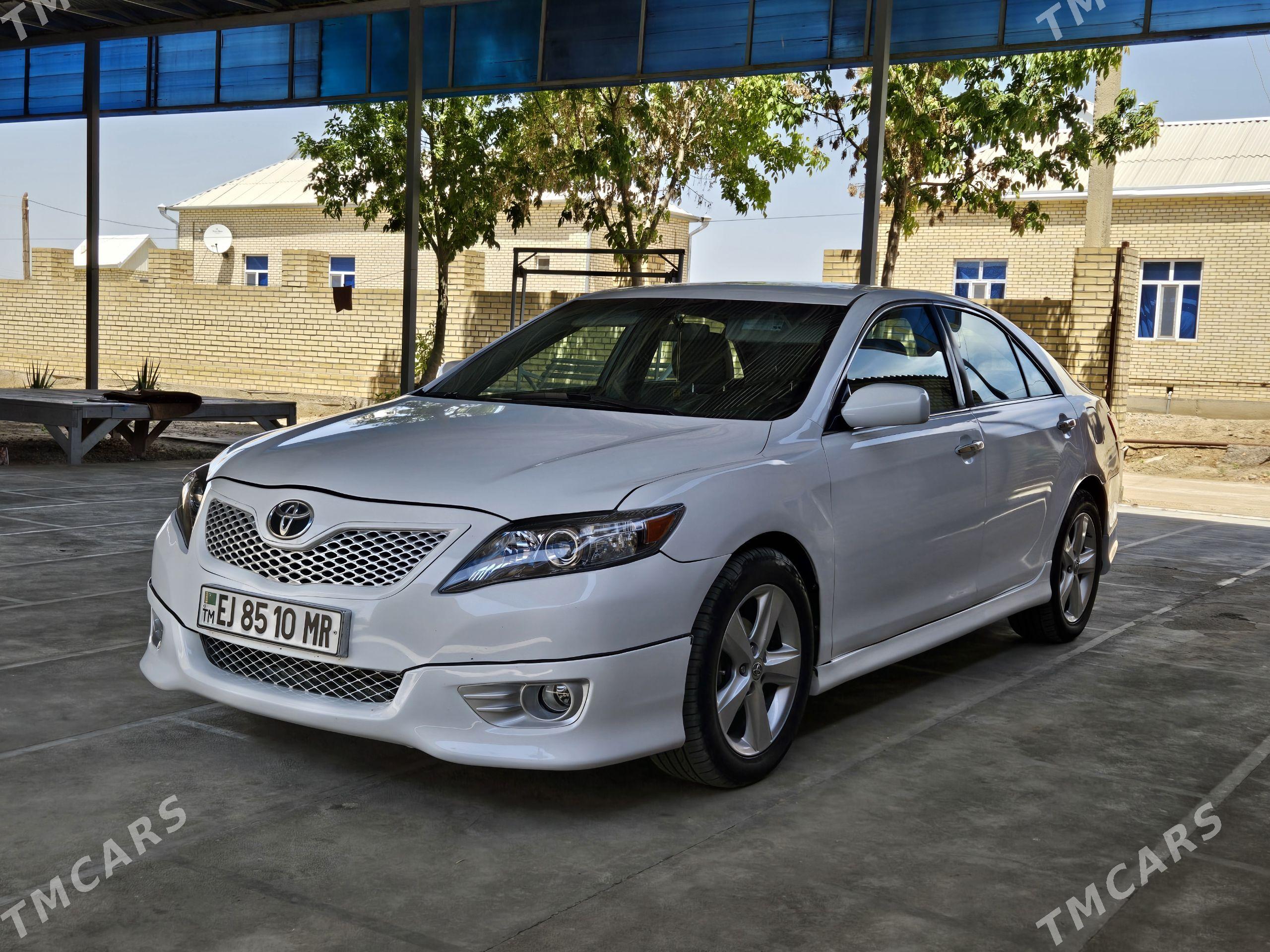 Toyota Camry 2011 - 215 000 TMT - Мары - img 1