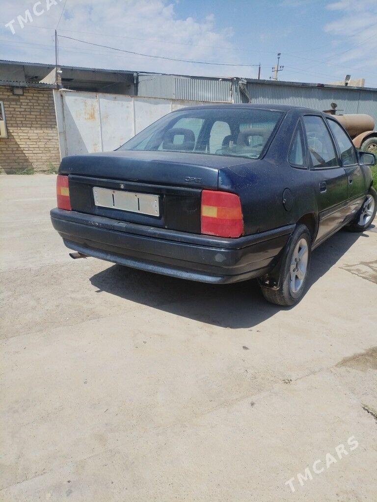 Opel Vectra 1992 - 23 000 TMT - Мары - img 1