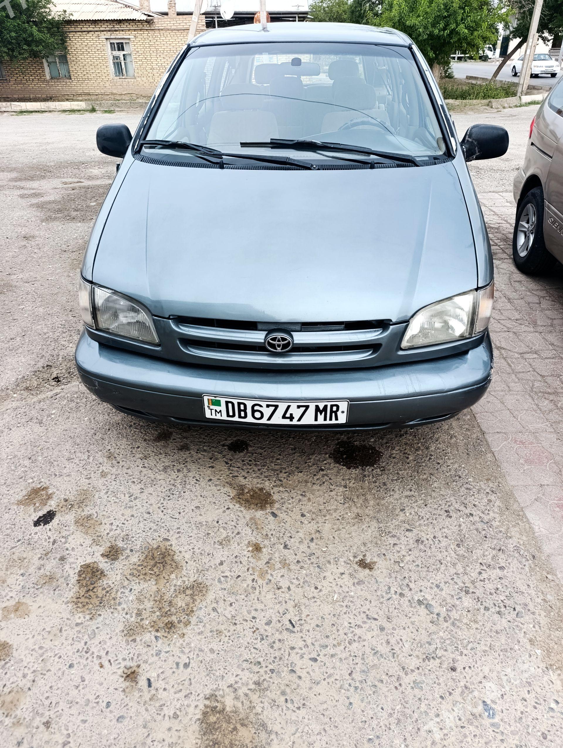 Toyota Sienna 2000 - 160 000 TMT - Сакарчага - img 1