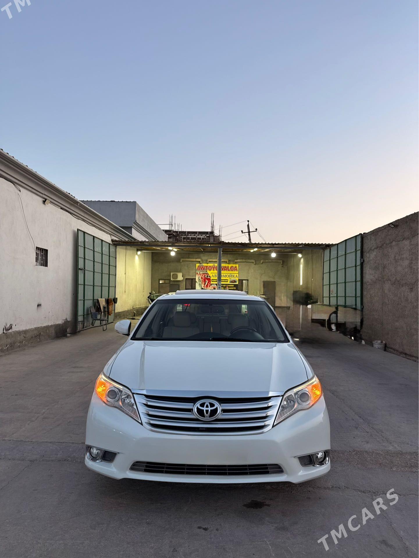 Toyota Avalon 2011 - 329 000 TMT - Балканабат - img 1