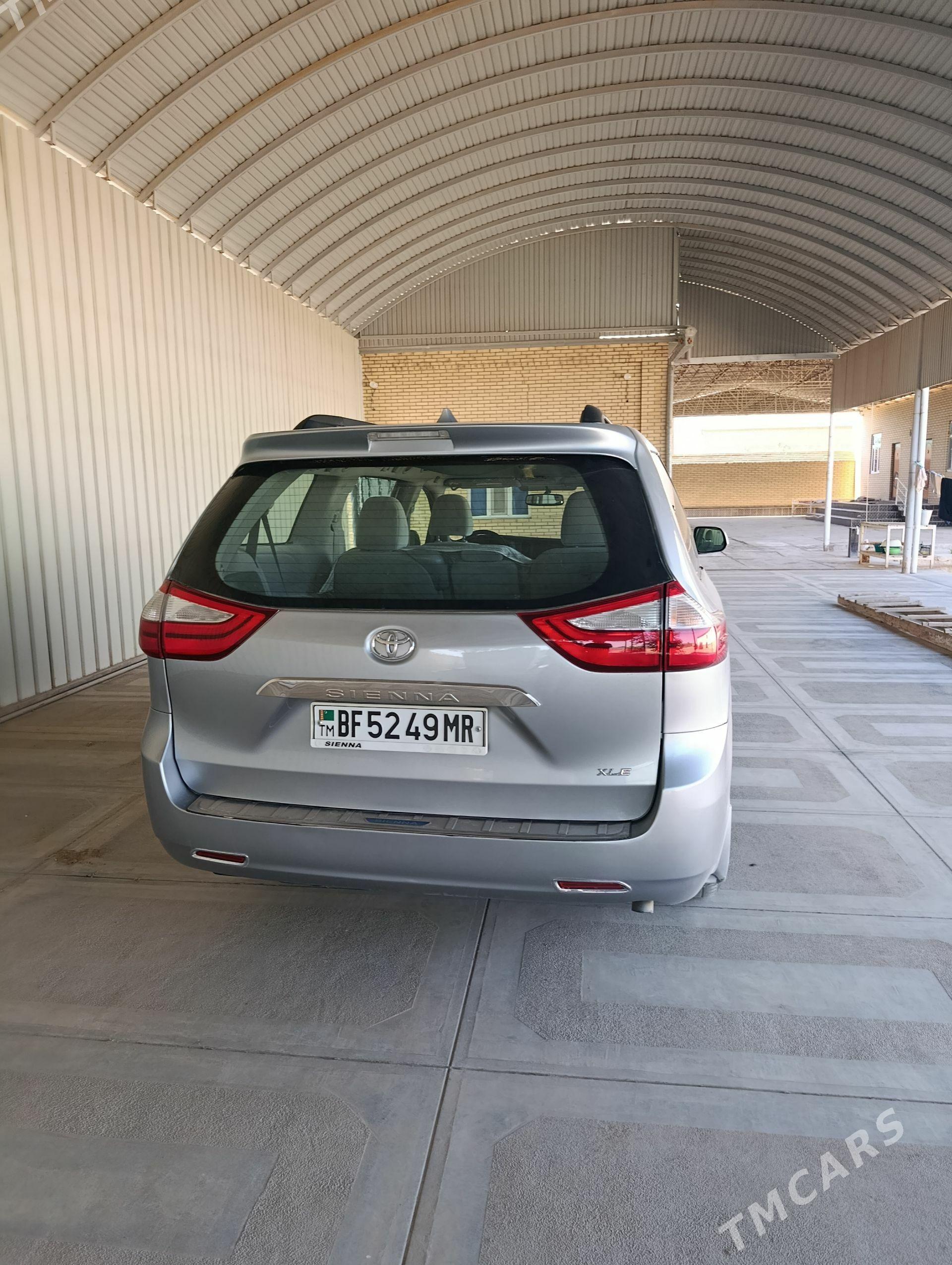 Toyota Sienna 2016 - 350 000 TMT - Байрамали - img 1