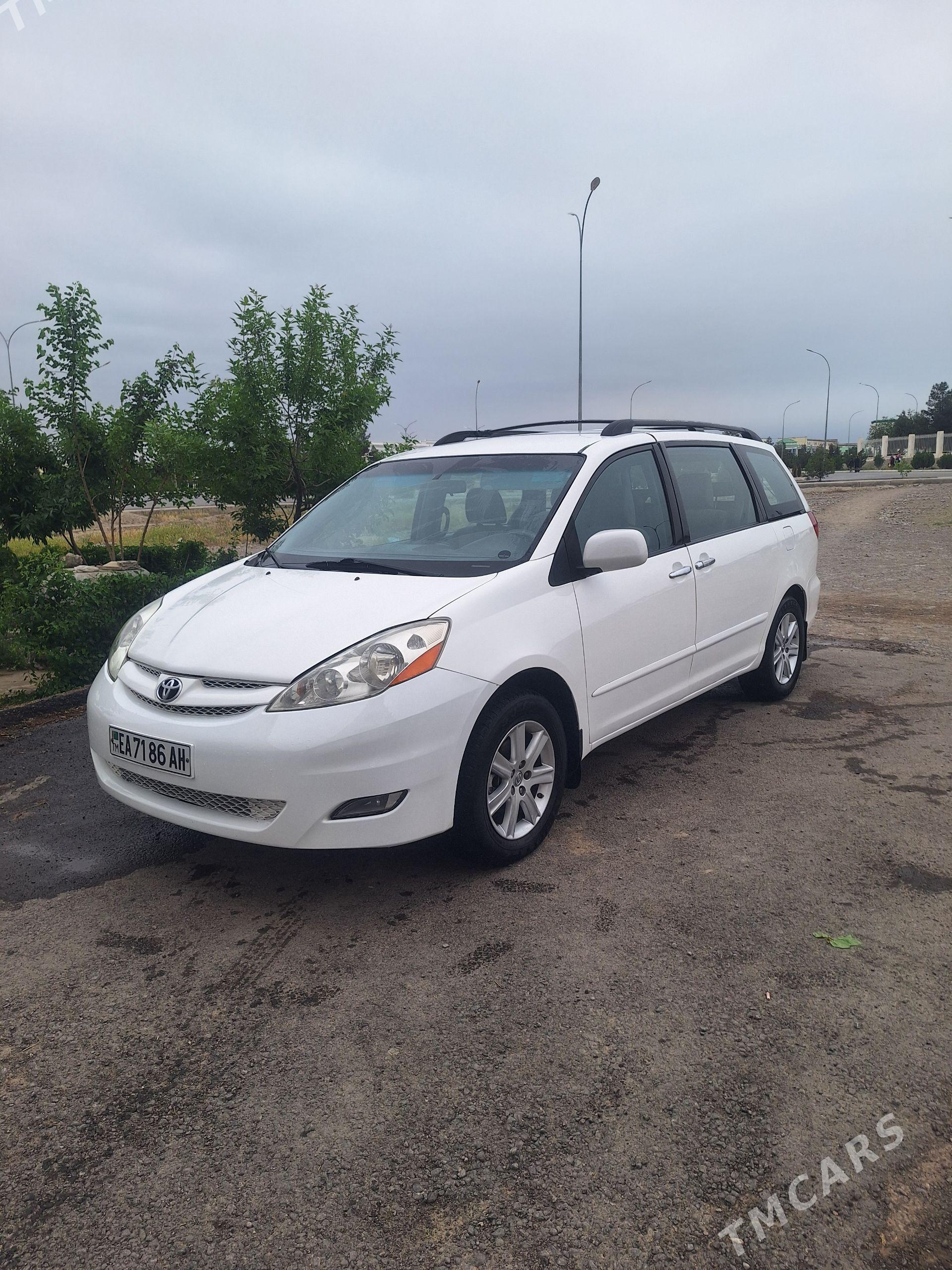 Toyota Sienna 2008 - 250 000 TMT - Ашхабад - img 1
