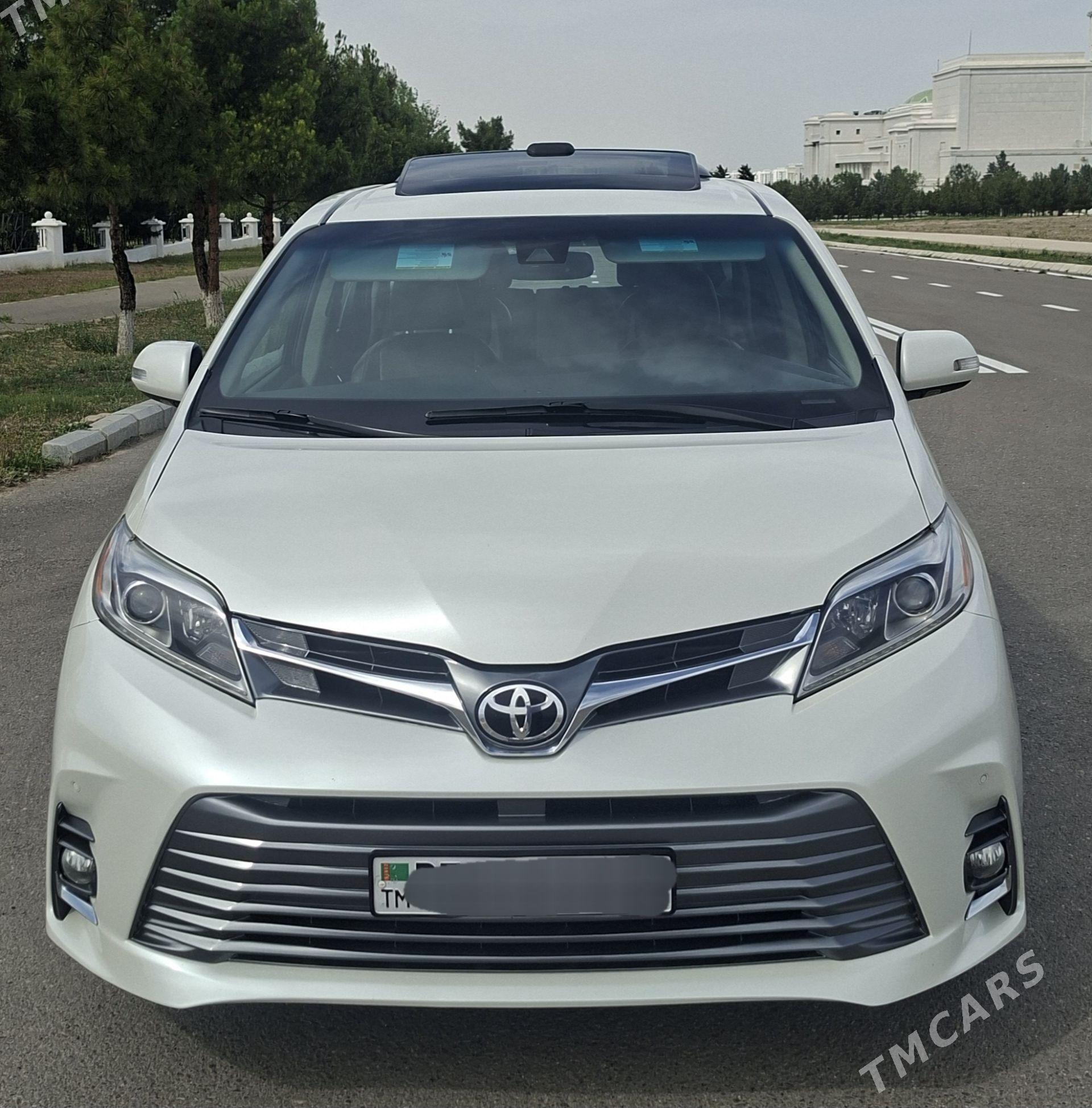 Toyota Sienna 2018 - 615 000 TMT - Gurtly - img 1