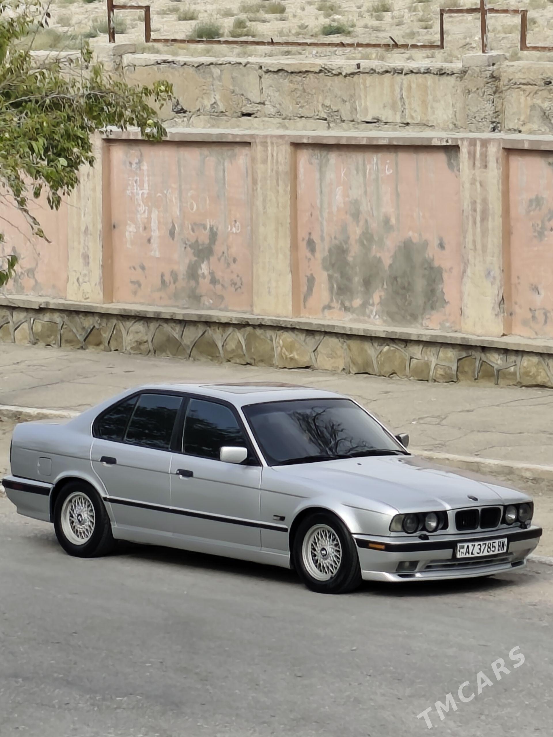 BMW 540 1993 - 130 000 TMT - Балканабат - img 1