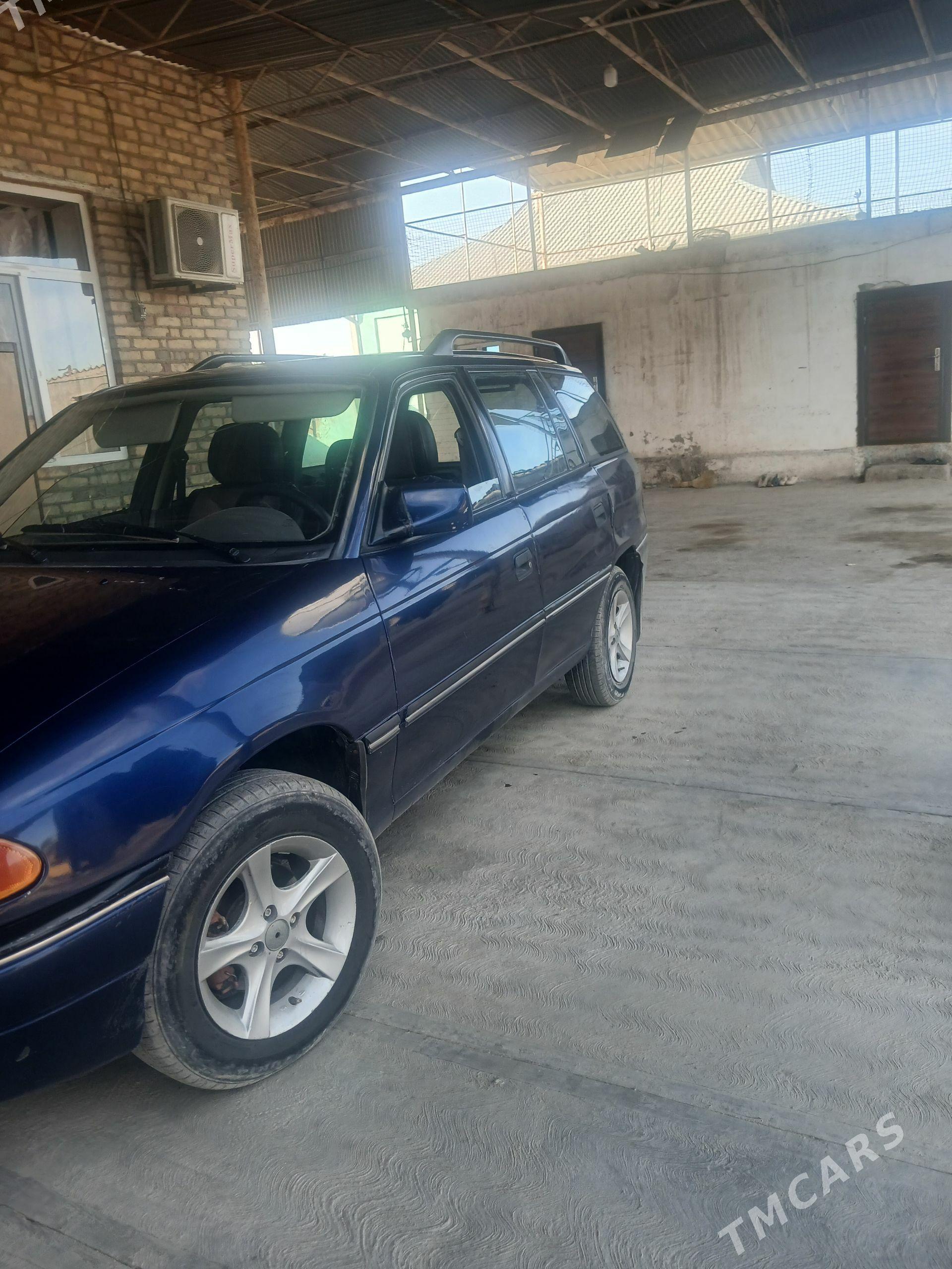 Opel Antara 1992 - 50 000 TMT - Мургап - img 1