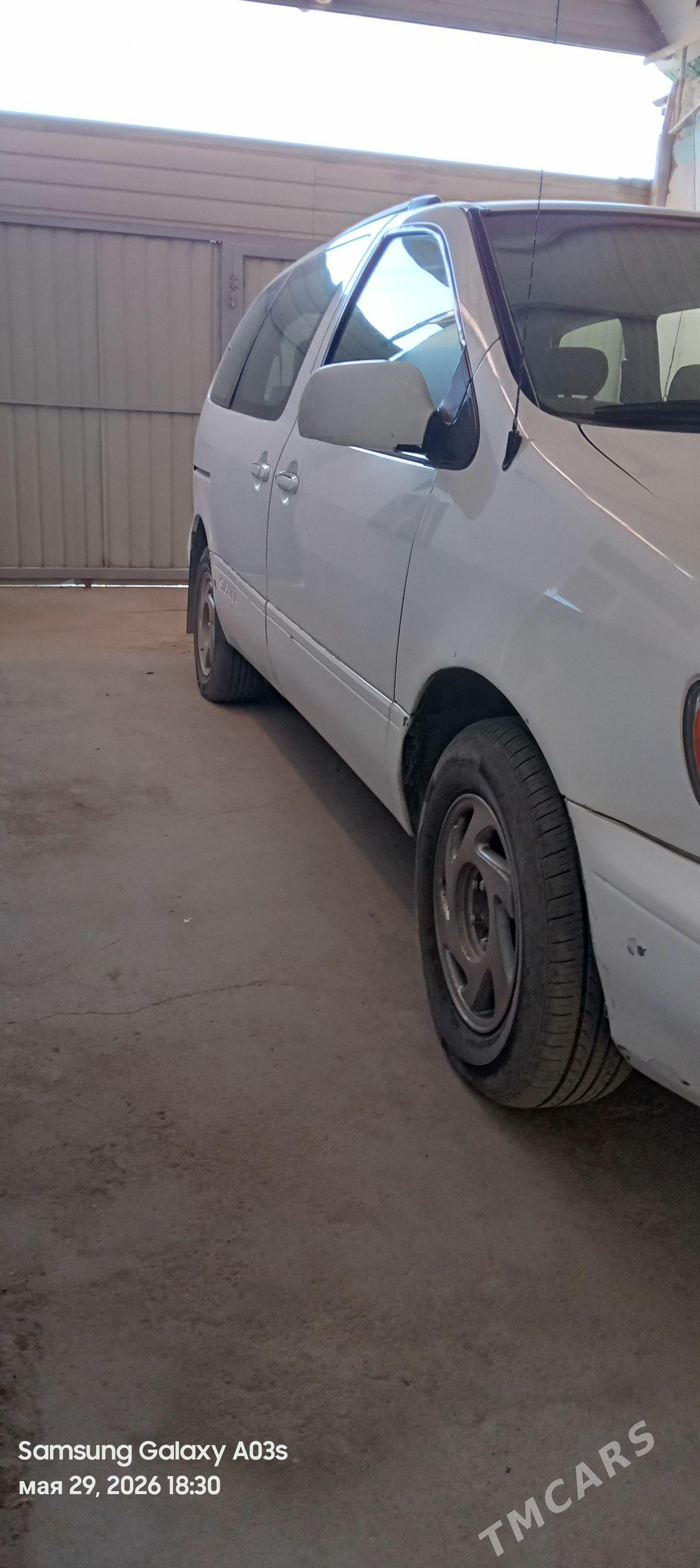 Toyota Sienna 2000 - 165 000 TMT - Магданлы - img 1