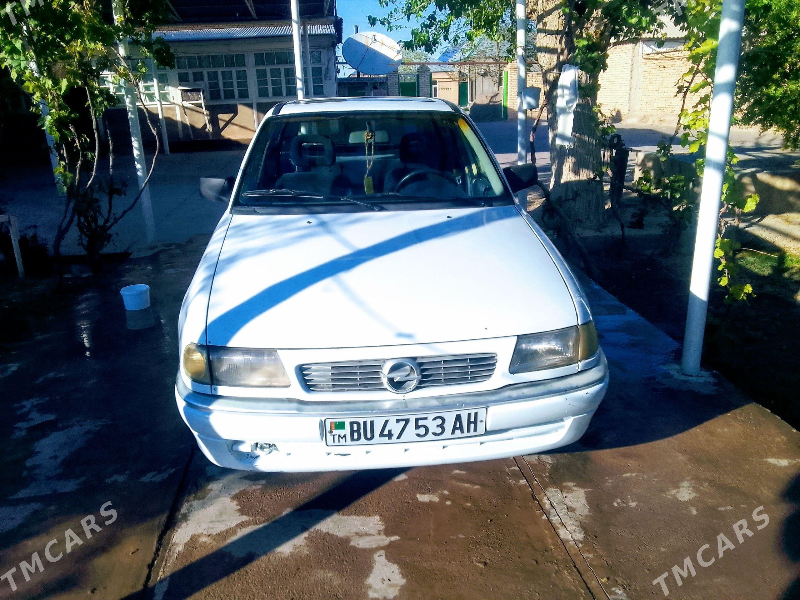 Opel Astra 1992 - 45 000 TMT - Кака - img 1