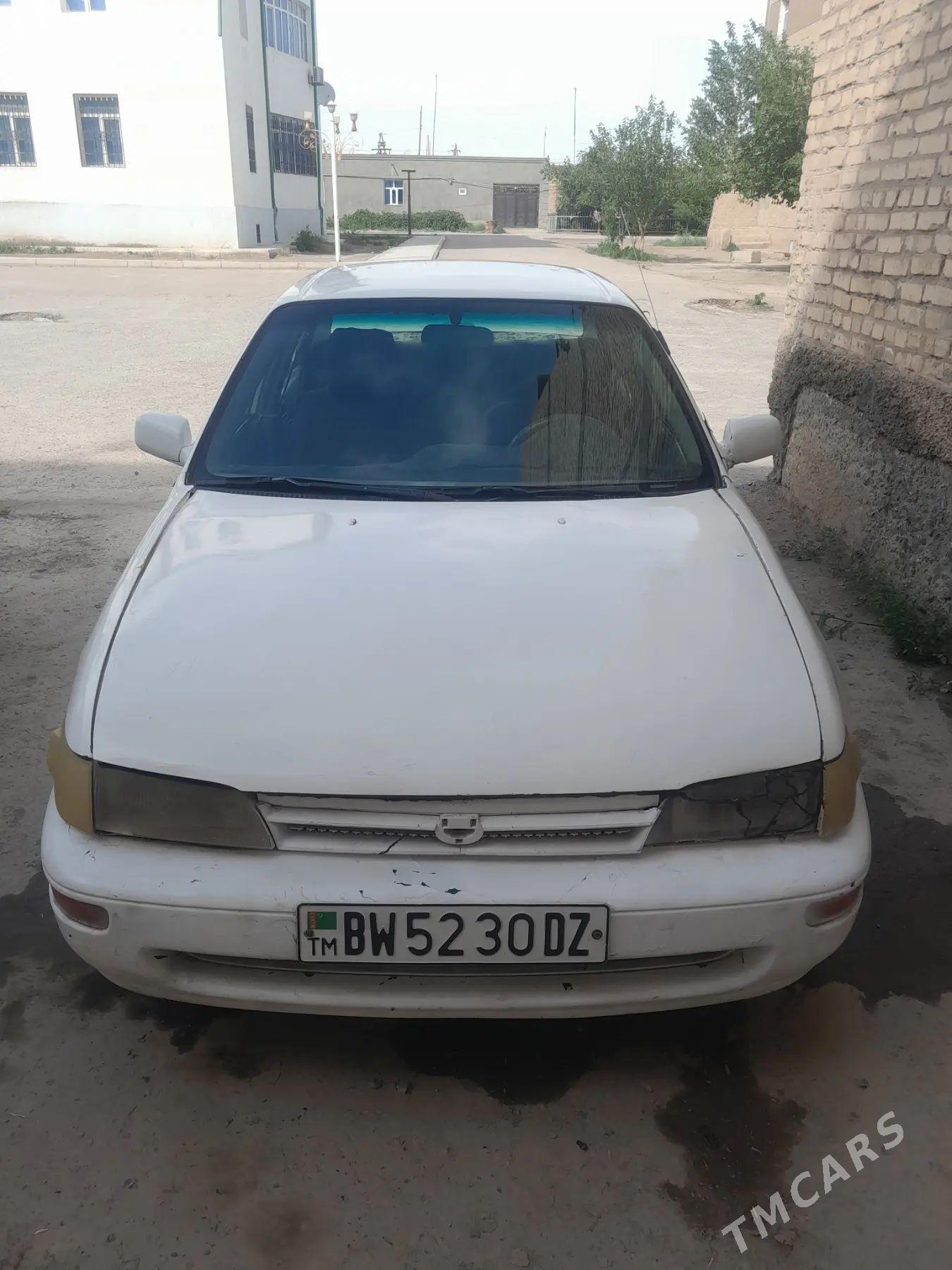 Toyota Corolla 1998 - 45 000 TMT - Дашогуз - img 1