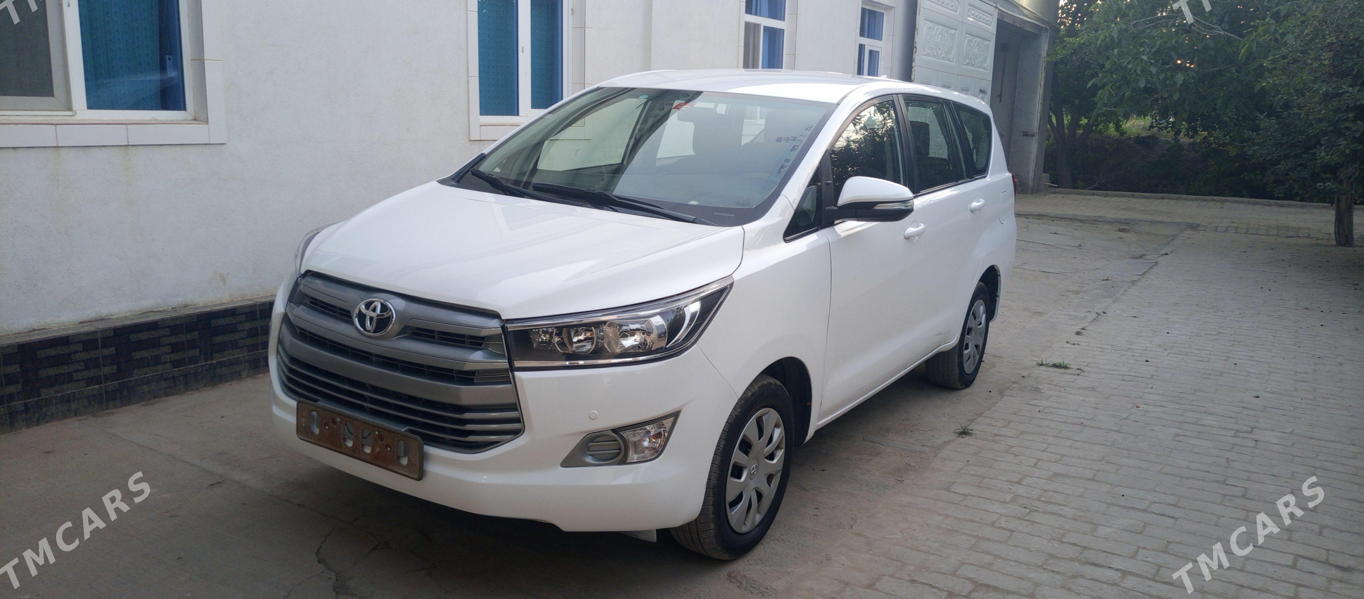 Toyota Innova 2022 - 278 000 TMT - Керки - img 1