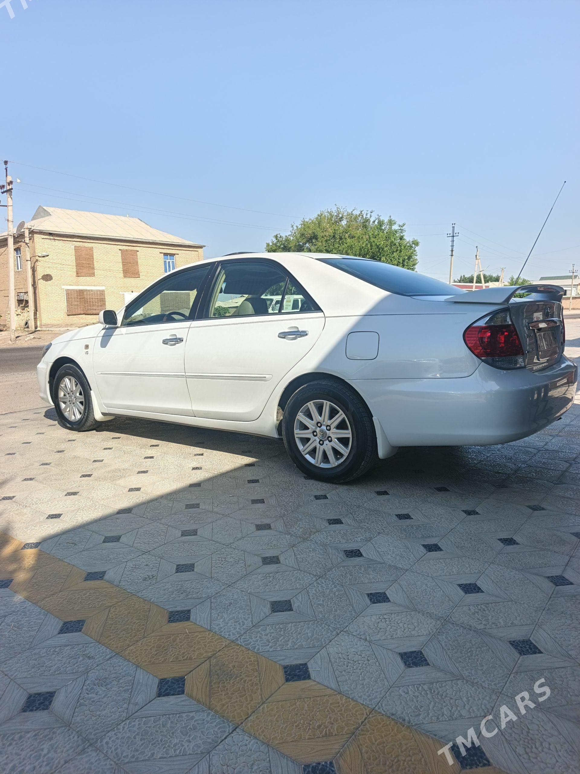Toyota Camry 2003 - 250 000 TMT - Мары - img 1