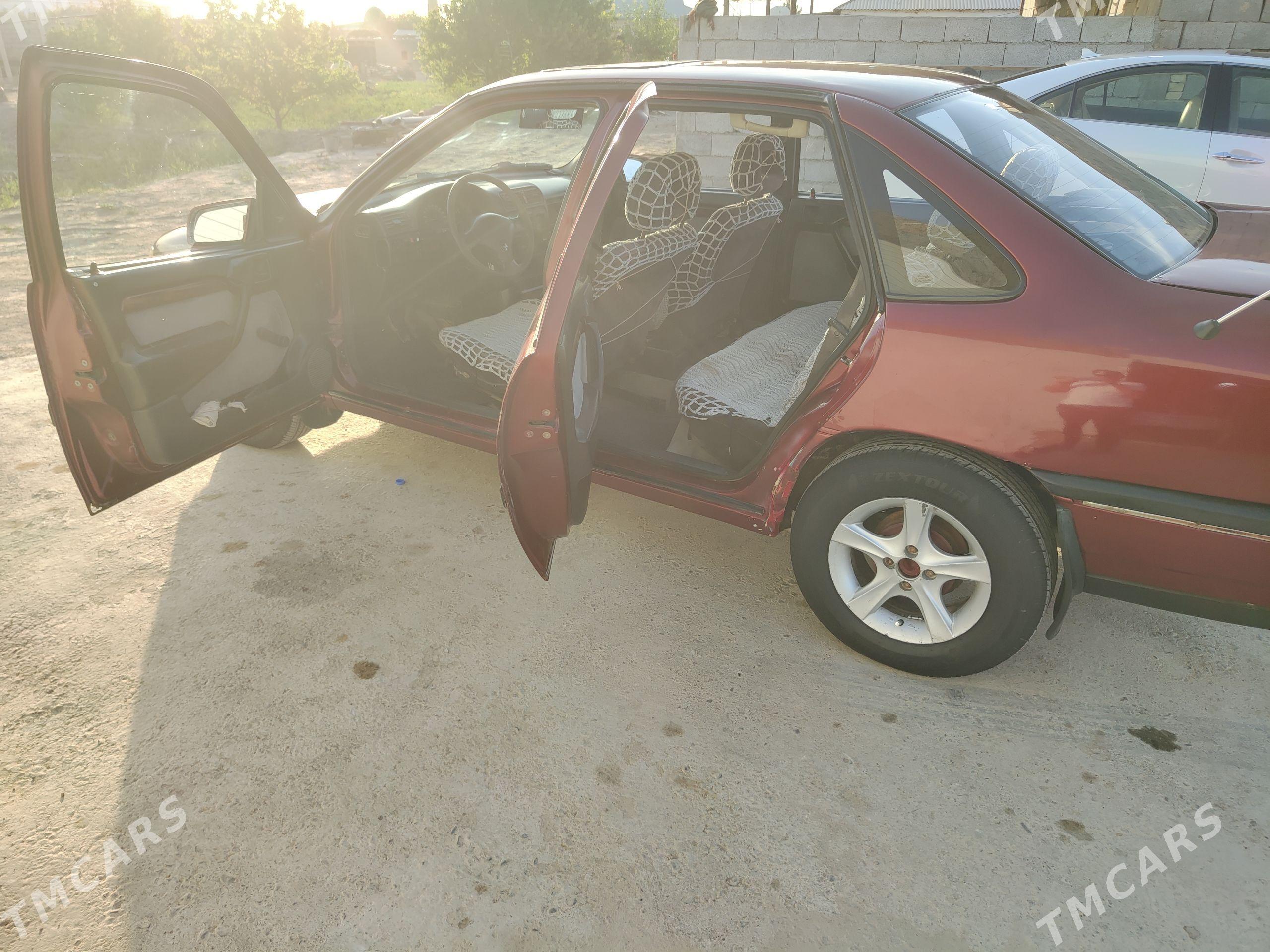 Opel Vectra 1991 - 45 000 TMT - Векильбазар - img 1