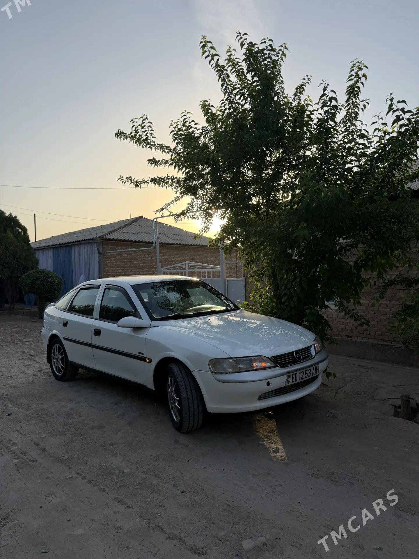 Opel Vectra 1998 - 68 000 TMT - Ак-Бугдайский этрап - img 1