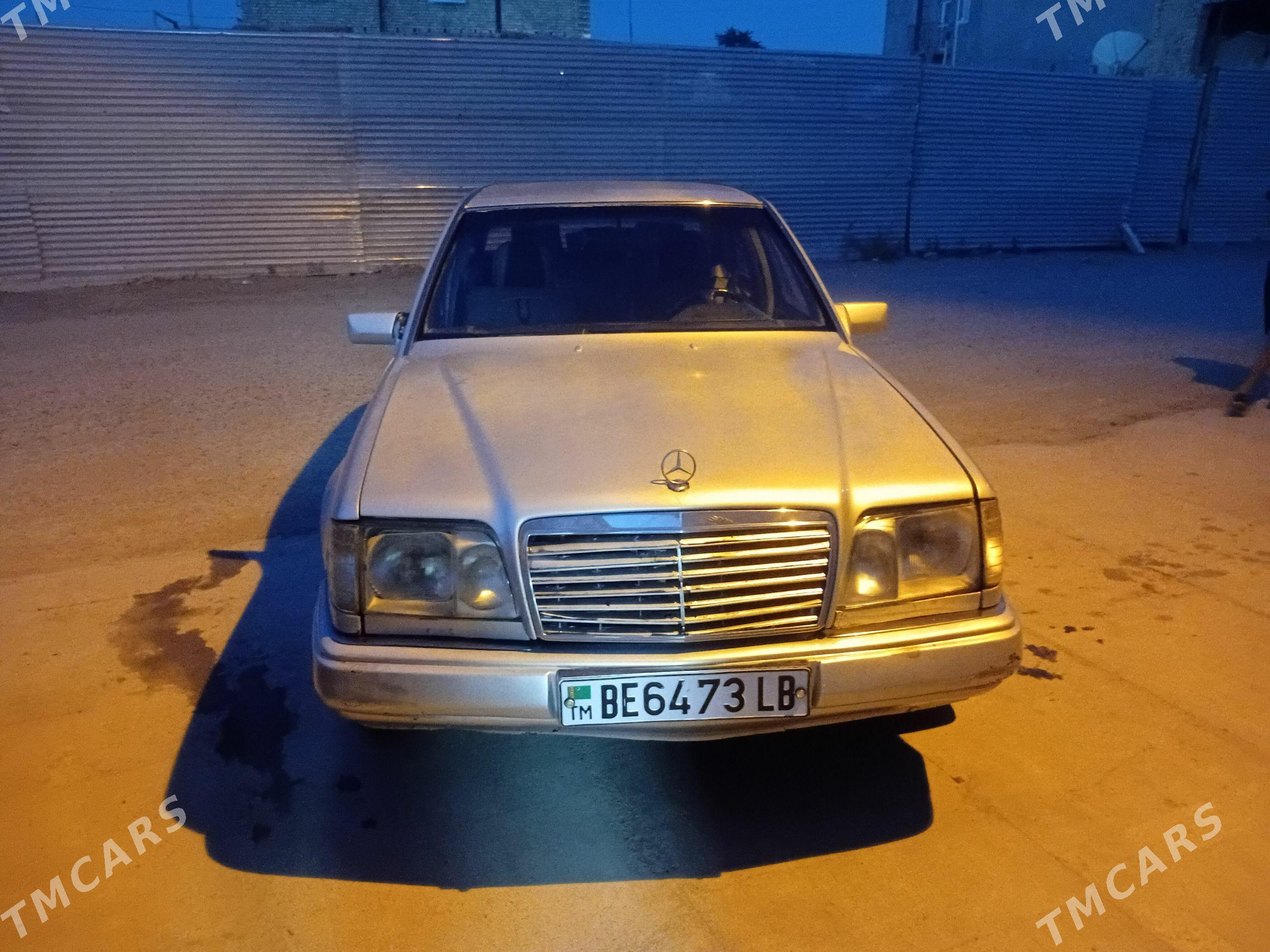 Mercedes-Benz 300-Class 1993 - 40 000 TMT - Туркменабат - img 1