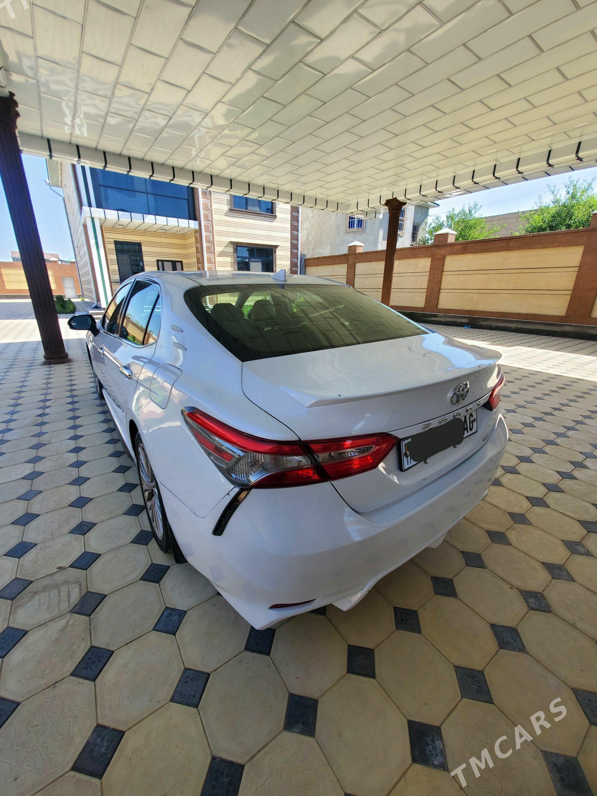 Toyota Camry 2019 - 300 000 TMT - Ашхабад - img 1