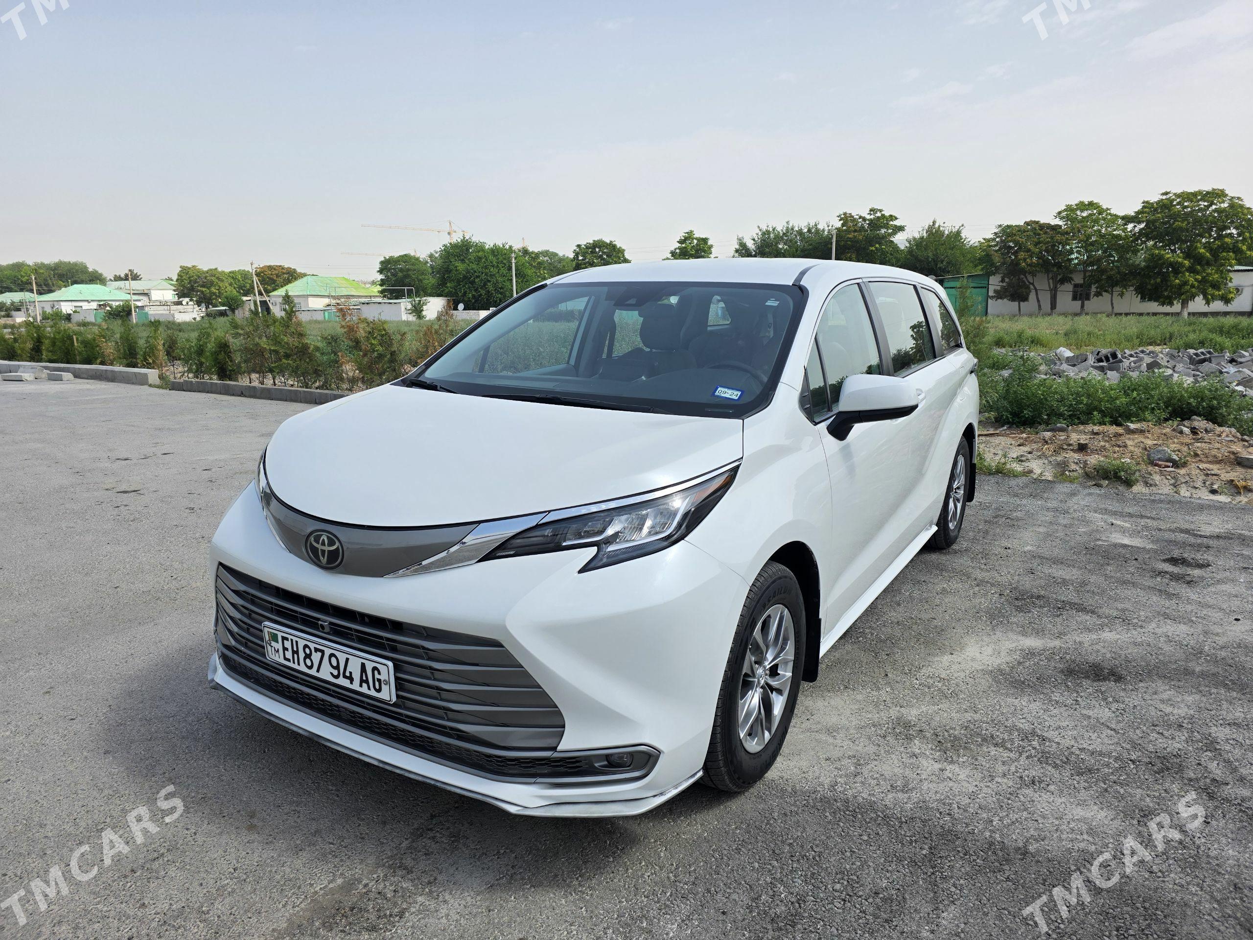 Toyota Sienna 2022 - 480 000 TMT - Ашхабад - img 1