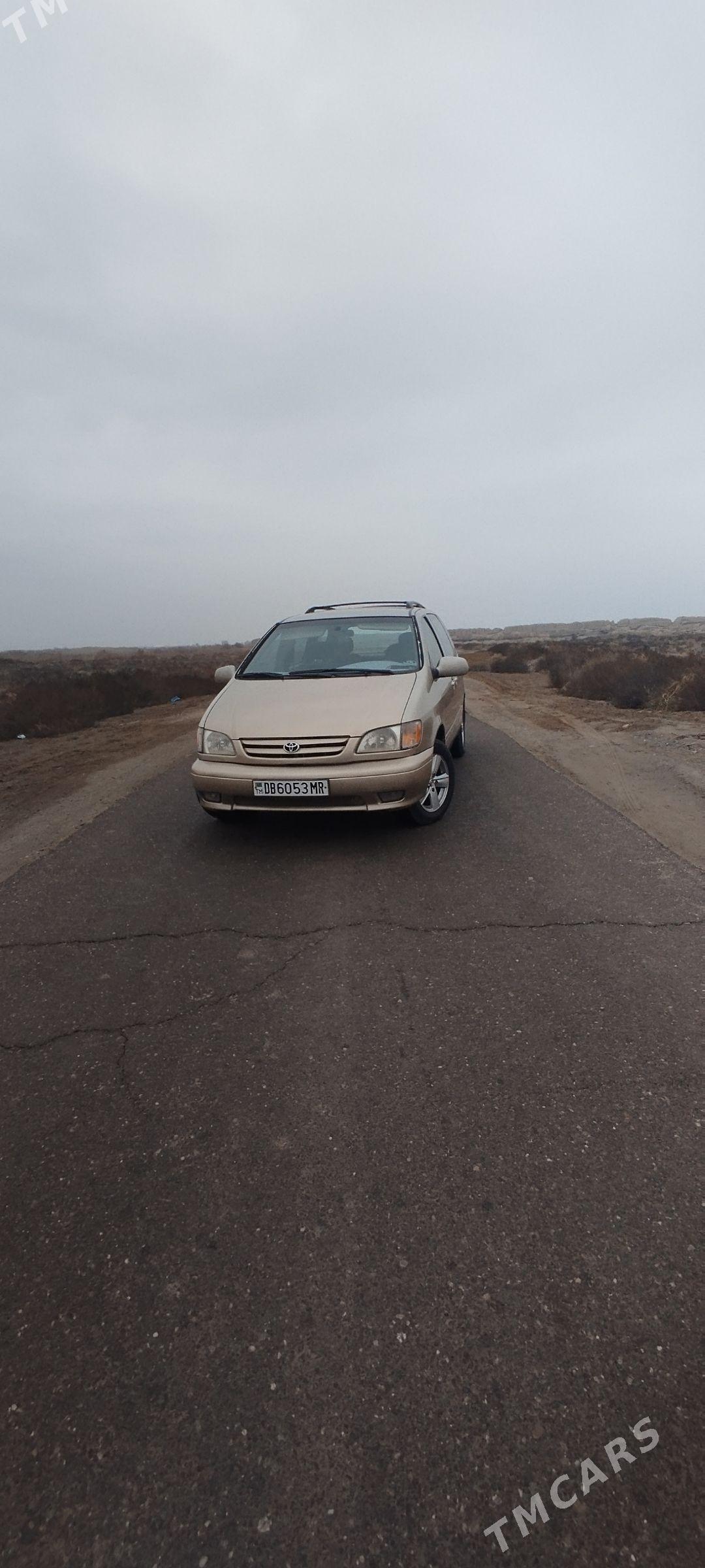 Toyota Sienna 2002 - 210 000 TMT - Mary - img 1