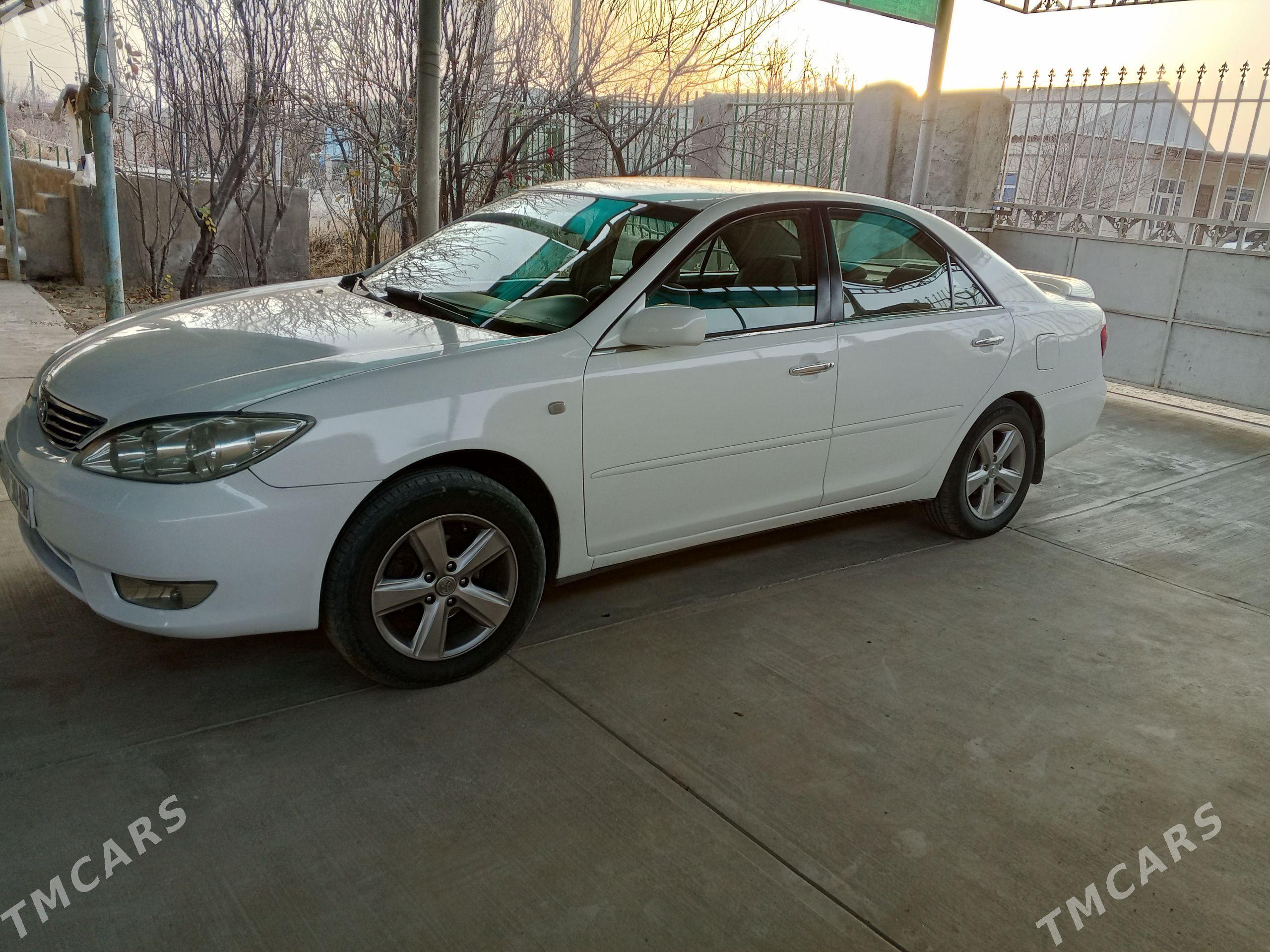 Toyota Camry 2005 - 155 000 TMT - Ак-Бугдайский этрап - img 1