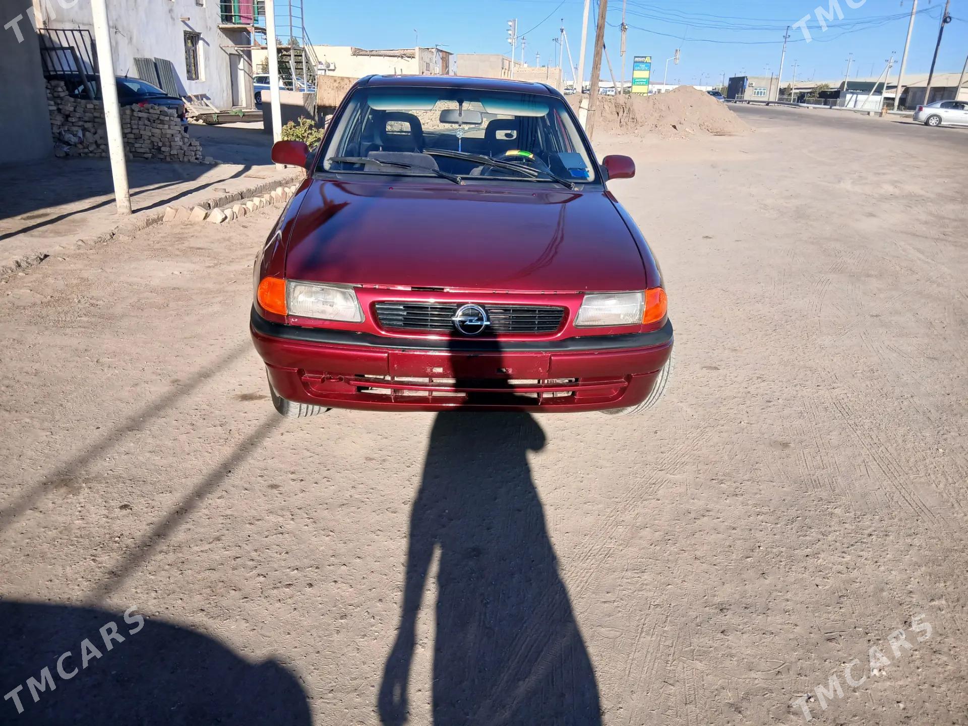 Opel Astra 1990 - 40 000 TMT - Губадаг - img 1