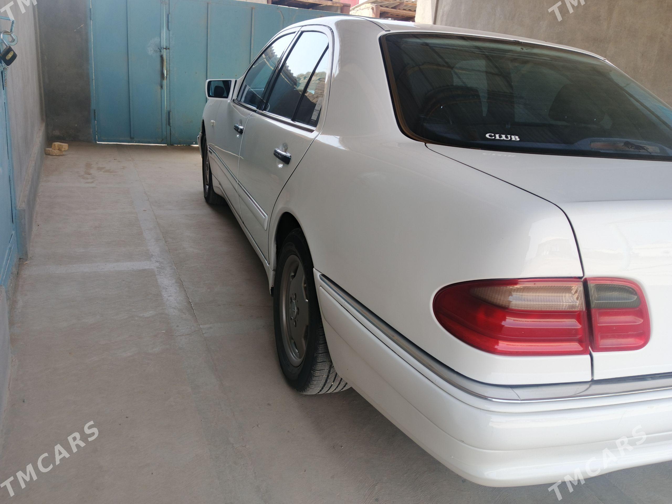 Mercedes-Benz C320 1999 - 100 000 TMT - Гумдаг - img 1