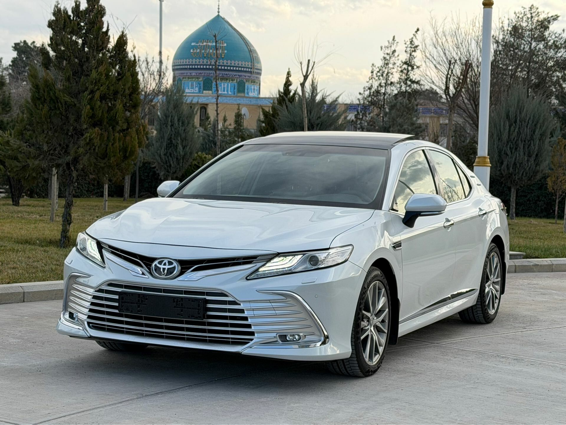 Toyota Camry 2023 - 660 000 TMT - Ашхабад - img 1