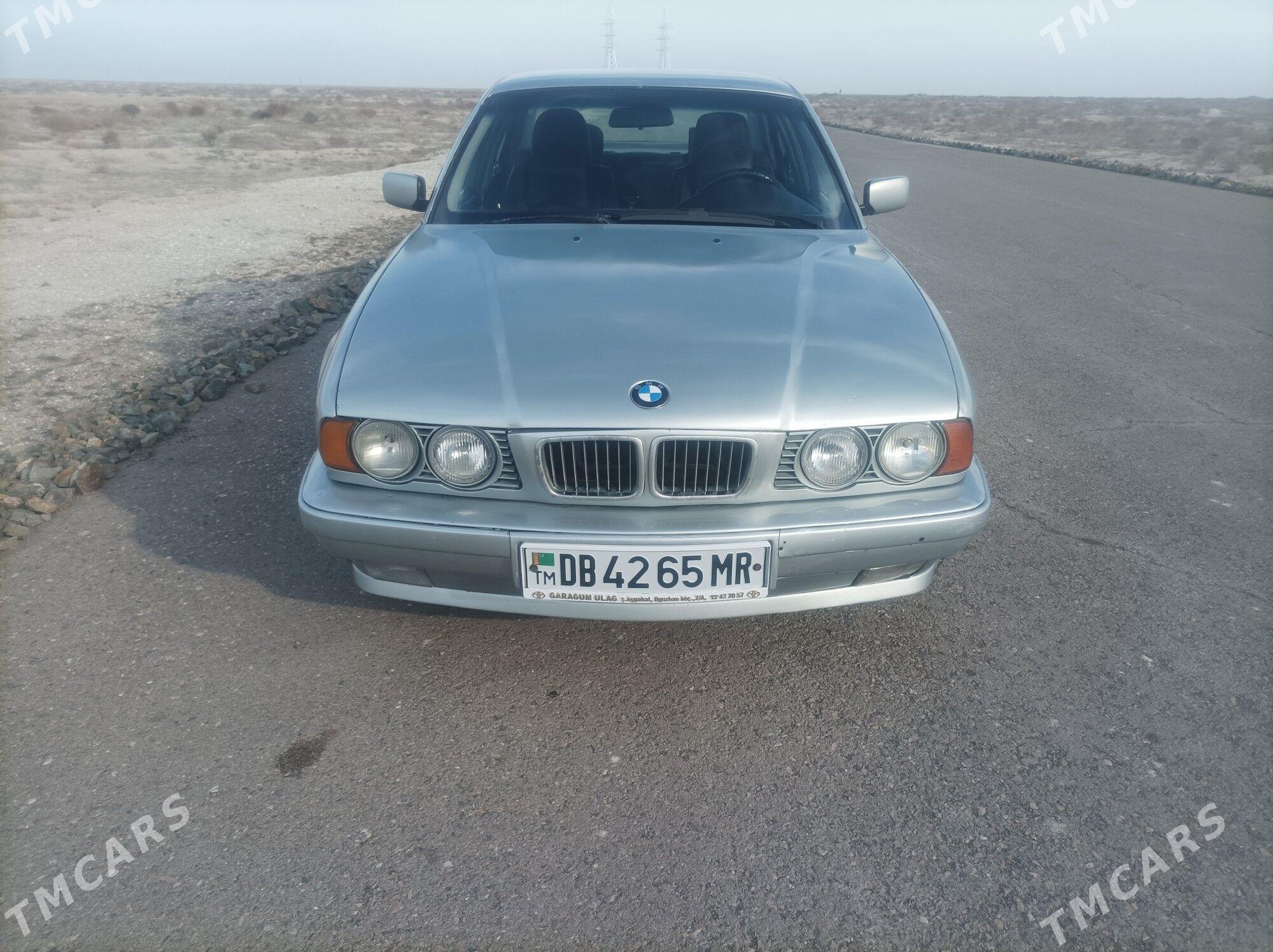 BMW E34 1990 - 57 000 TMT - Байрамали - img 1