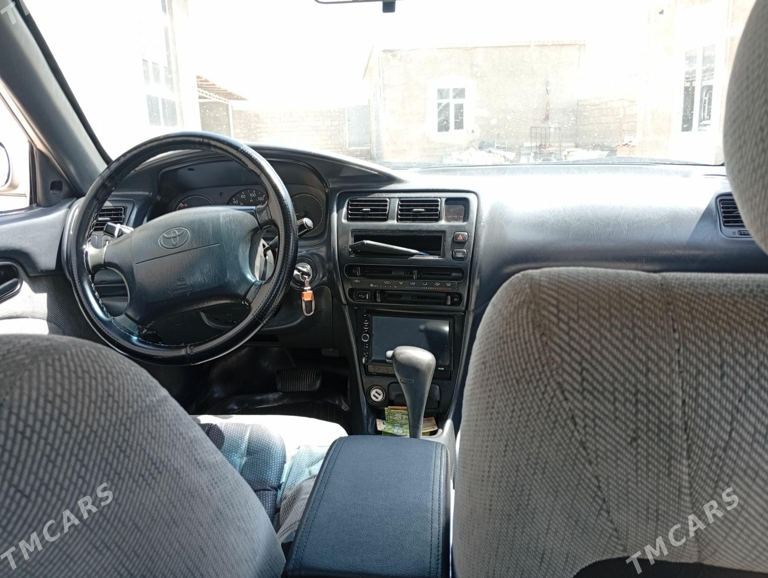 Toyota Corolla 1995 - 90 000 TMT - Балканабат - img 1